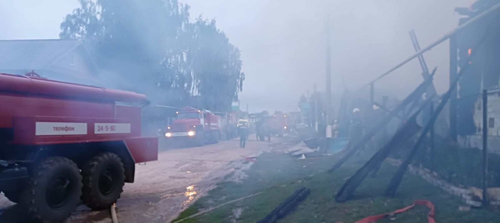 В Кукморском районе огонь уничтожил два хозяйства, погибло 7 голов КРС