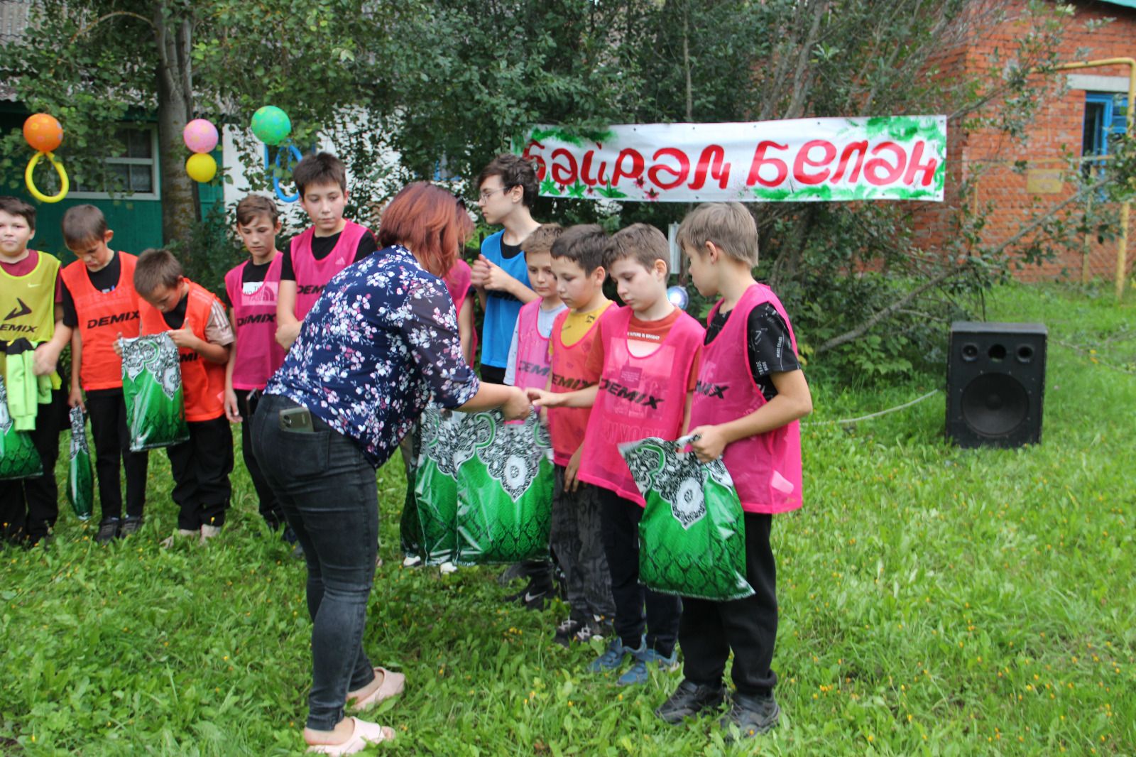 Ташлы Елгада дусларча футбол матчы үтте