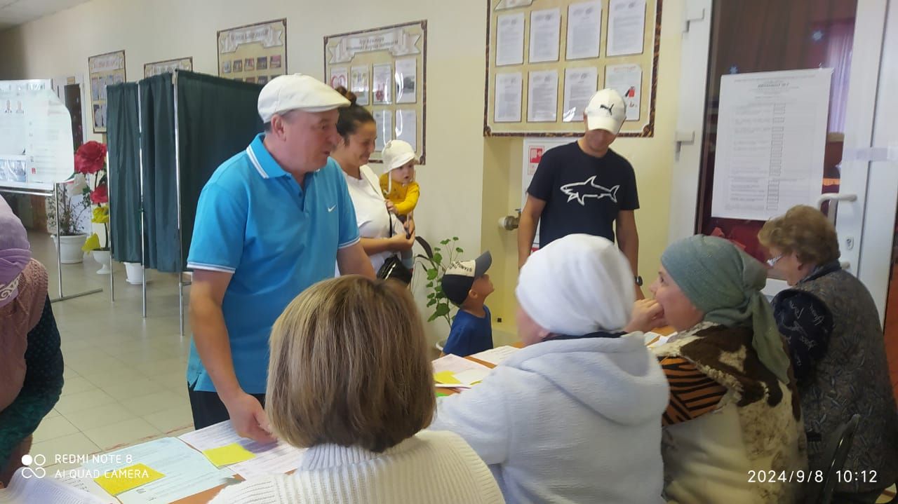 В Большом Кукморе избиратели приехали на выборы верхом на лошадях
