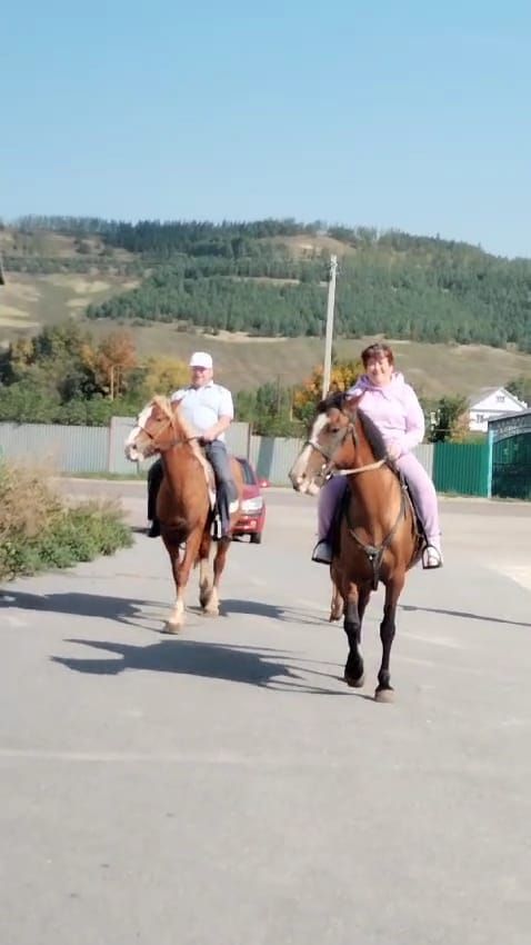 В Большом Кукморе избиратели приехали на выборы верхом на лошадях