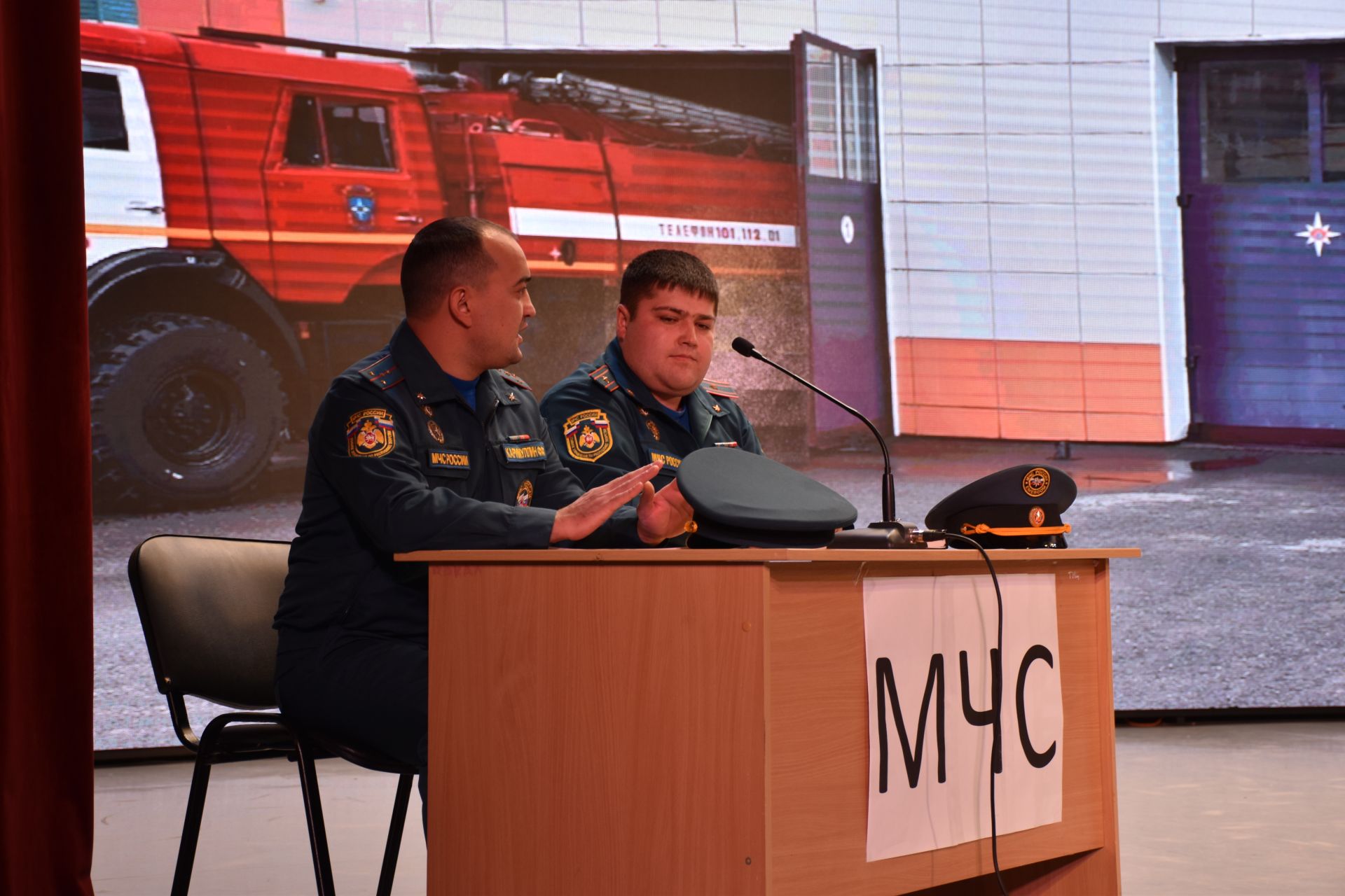 «За СВОих»: Кукморский фестиваль показал таланты журналистов, пожарных и газовиков