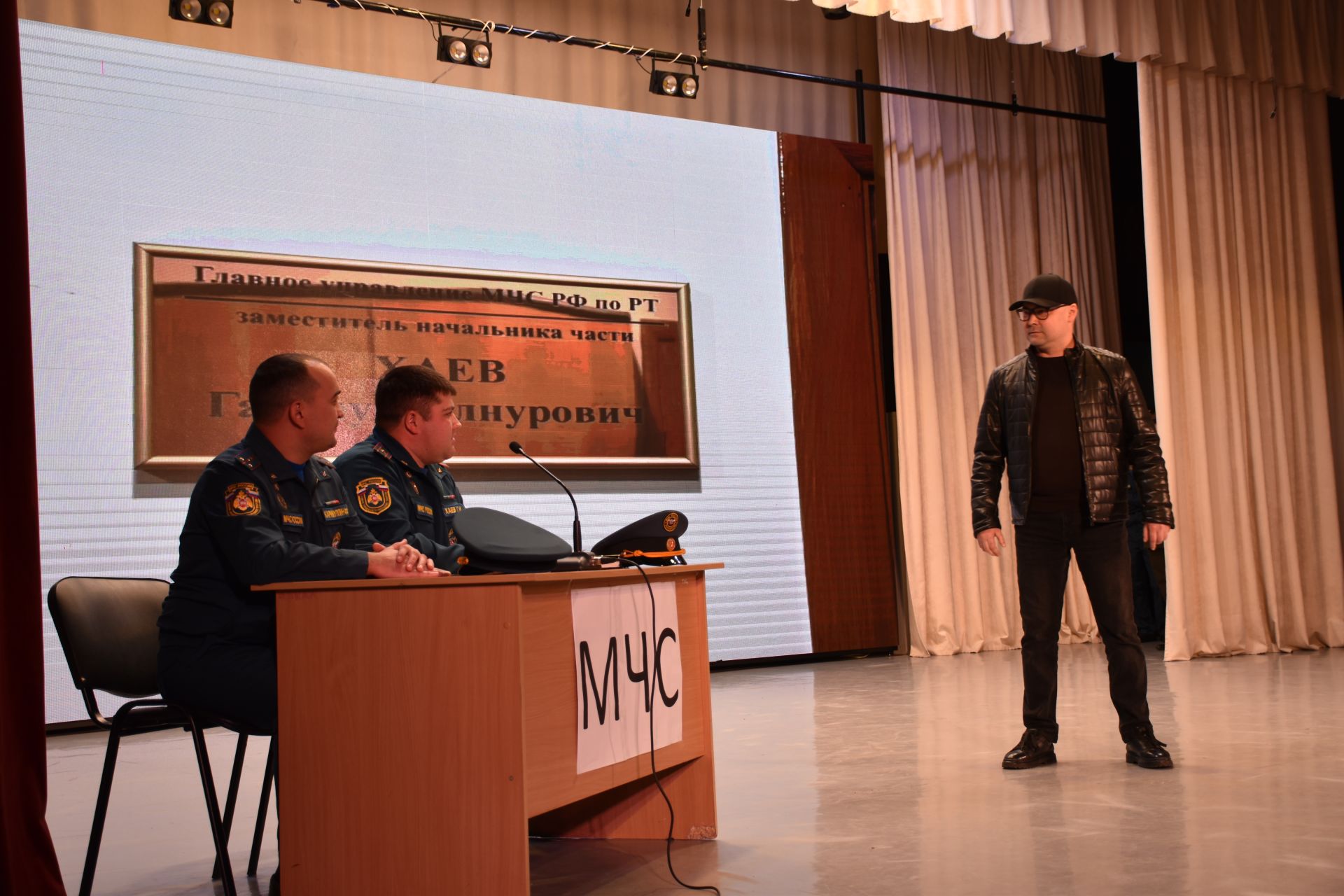 «За СВОих»: Кукморский фестиваль показал таланты журналистов, пожарных и газовиков