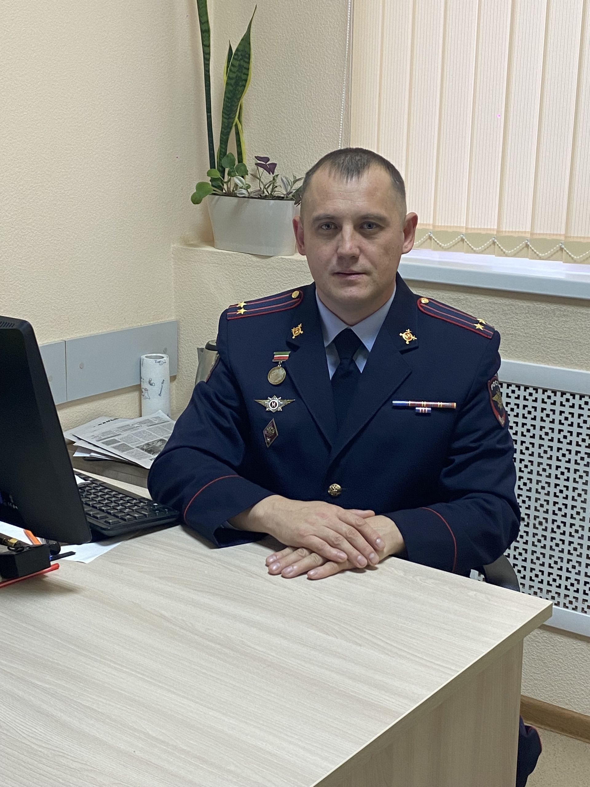 Полиция подполковнигы Валерий Федоров: 90 процент хезмәткәрнең шәхси эше минем кул аша үткән