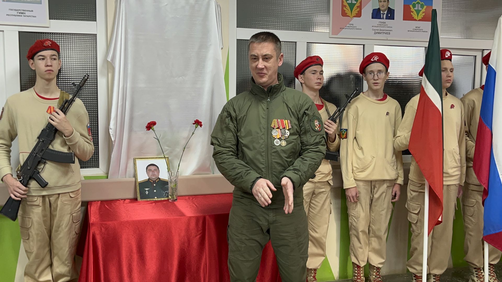 Кукмара районында мемориаль такталар ачылды, Җиңү паркында митинг узды