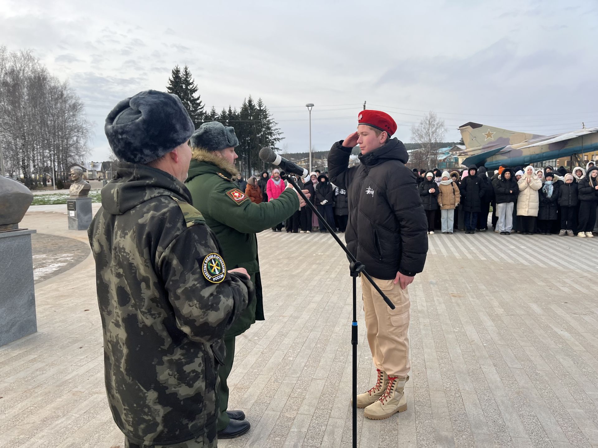 Кукмара районында мемориаль такталар ачылды, Җиңү паркында митинг узды
