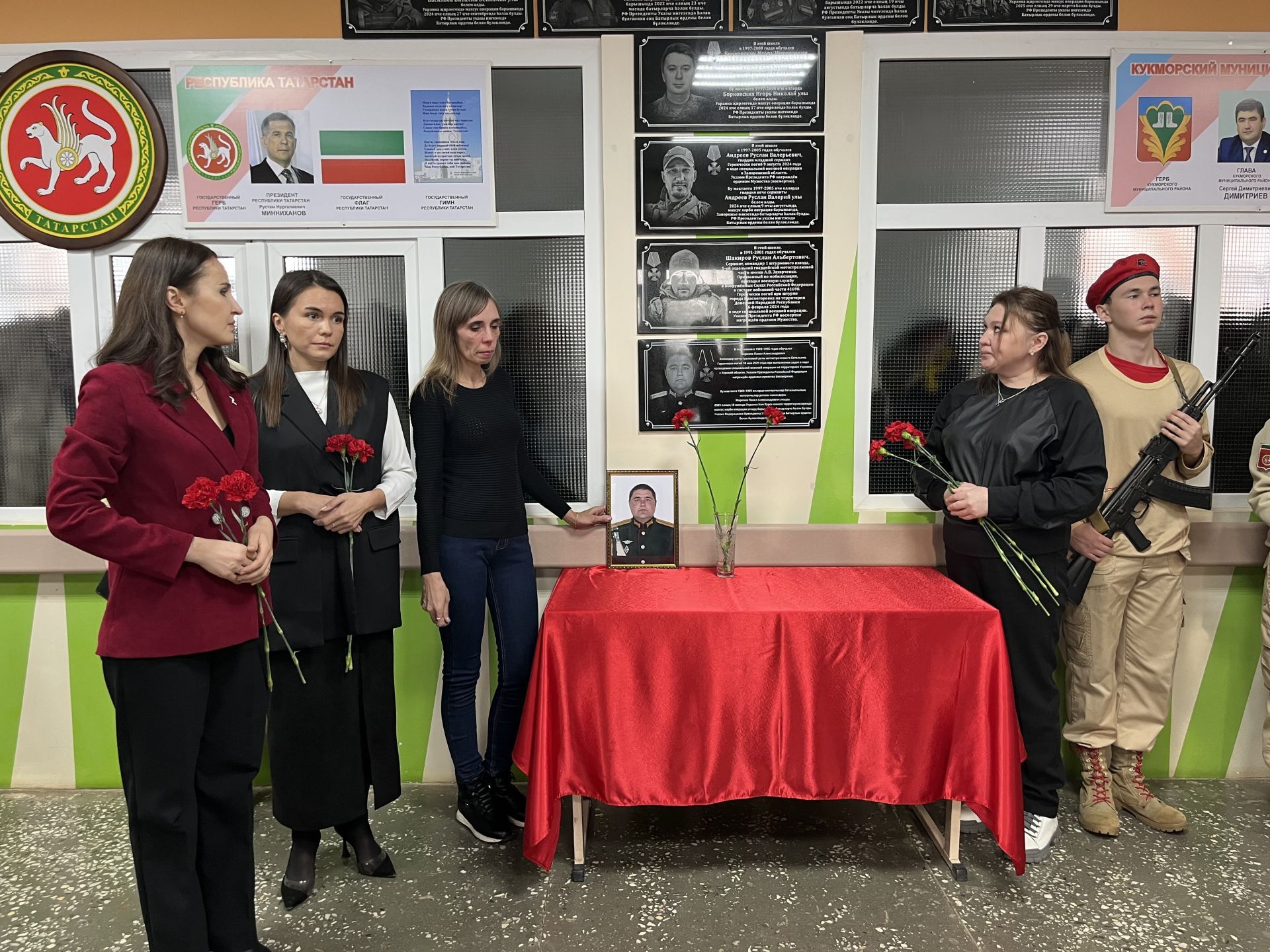Кукмара районында мемориаль такталар ачылды, Җиңү паркында митинг узды