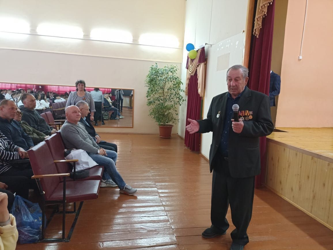 Кукмара 4нче урта мәктәбендә радиация һәлакәте корбаннарын искә алдылар