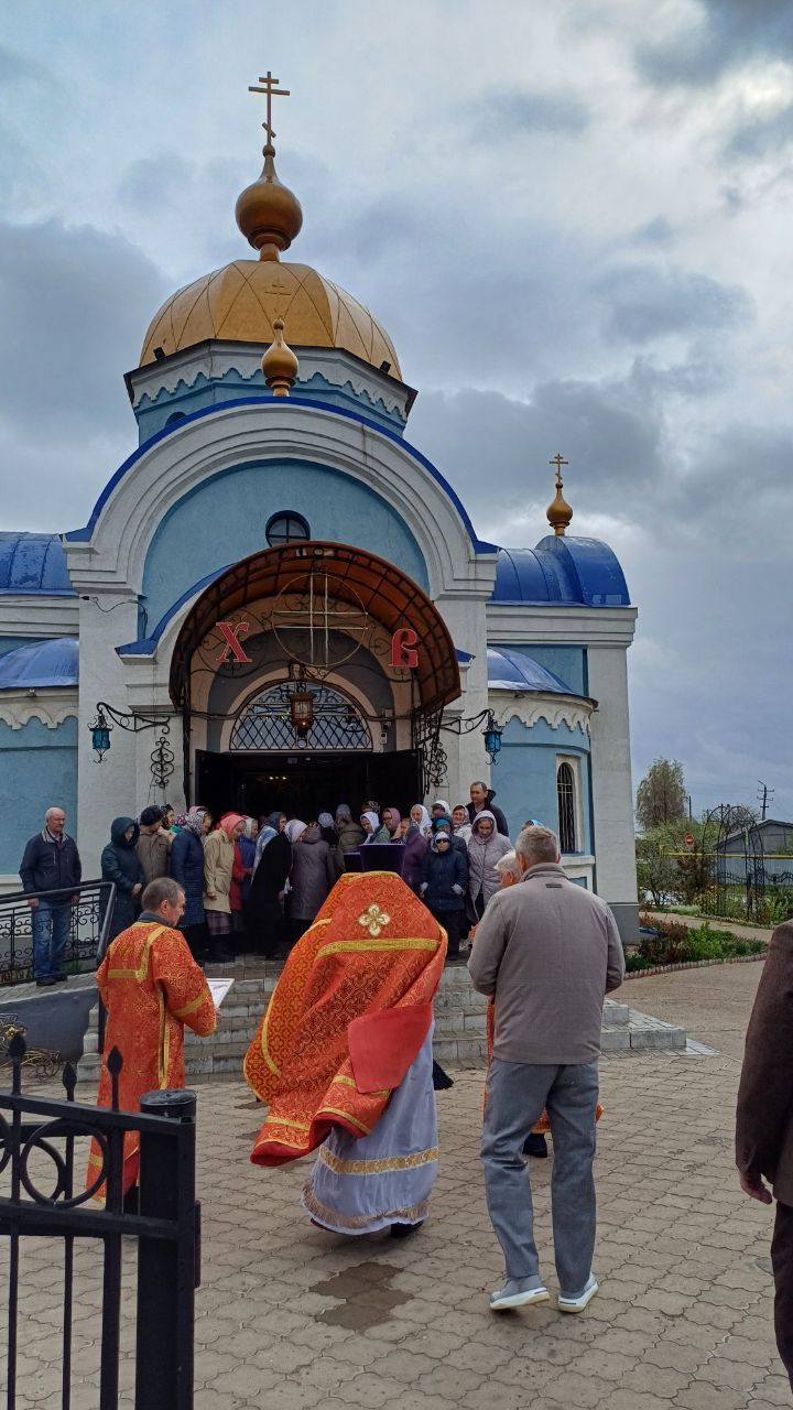 В Петропавловскую церковь Кукмора доставлен ковчег с частицами мощей святых апостолов Петра и Павла