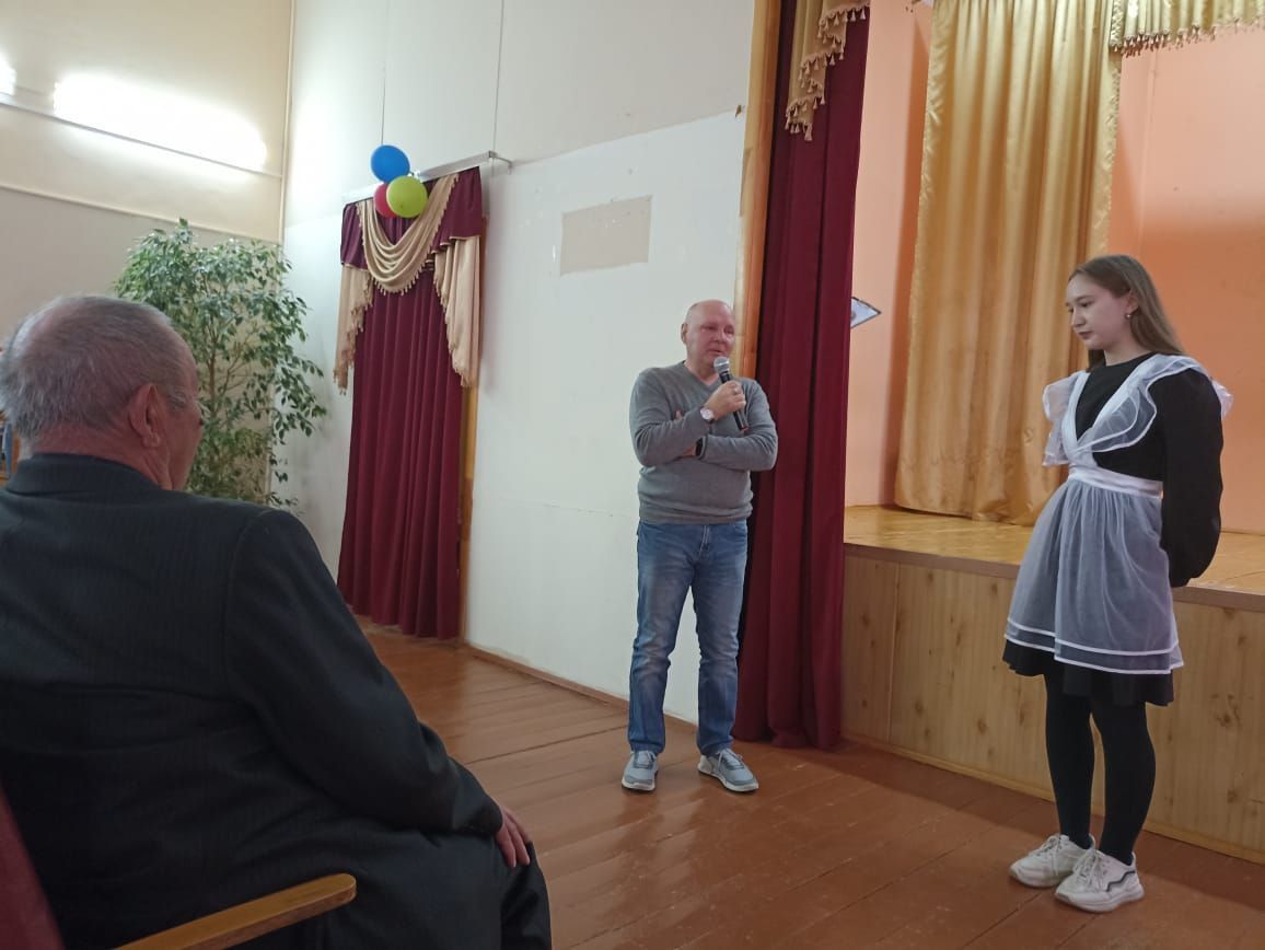 Кукмара 4нче урта мәктәбендә радиация һәлакәте корбаннарын искә алдылар