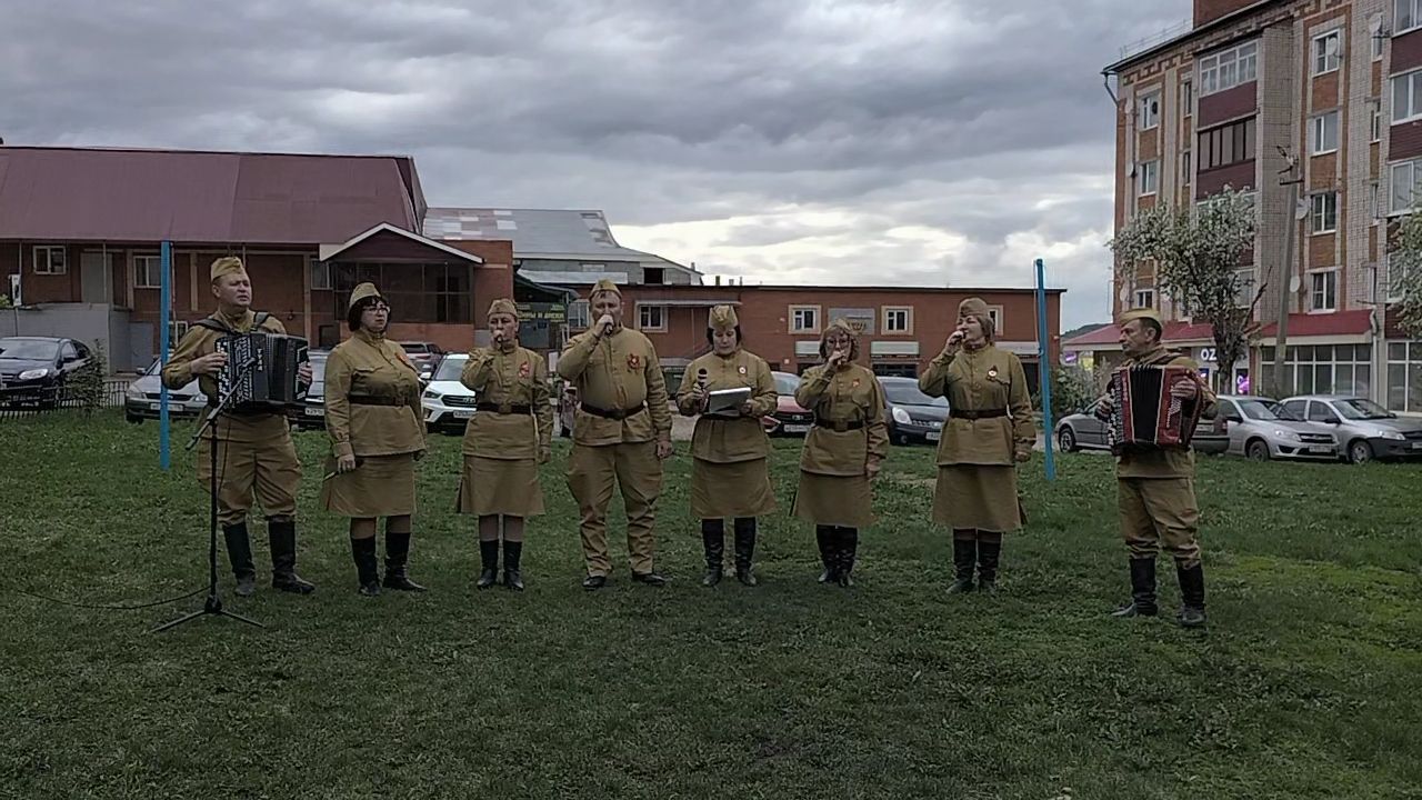 Память, музыка и единство: В Кукморе прошли торжества в честь 80-летия Победы (фоторепортаж)