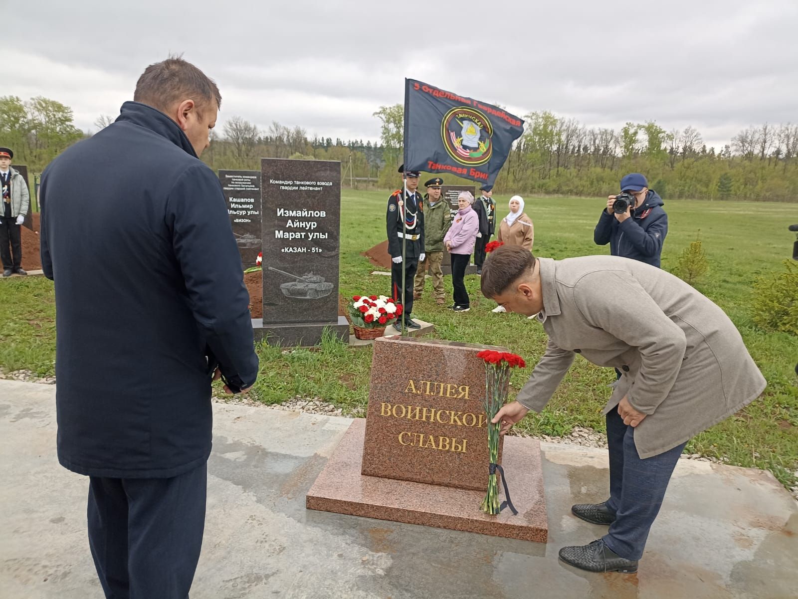 Память, музыка и единство: В Кукморе прошли торжества в честь 80-летия Победы (фоторепортаж)