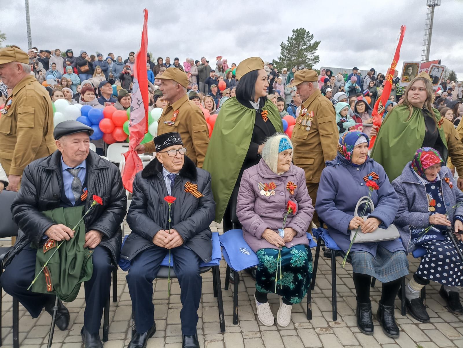 Память, музыка и единство: В Кукморе прошли торжества в честь 80-летия Победы (фоторепортаж)