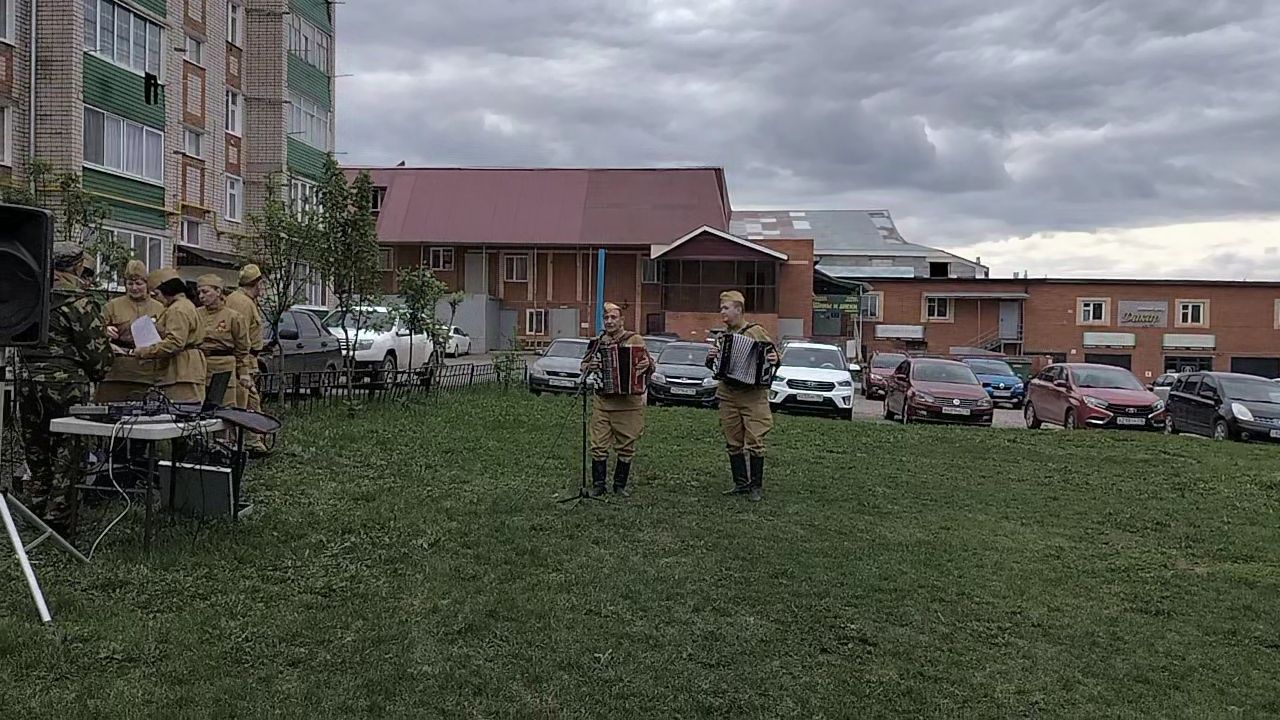 Память, музыка и единство: В Кукморе прошли торжества в честь 80-летия Победы (фоторепортаж)
