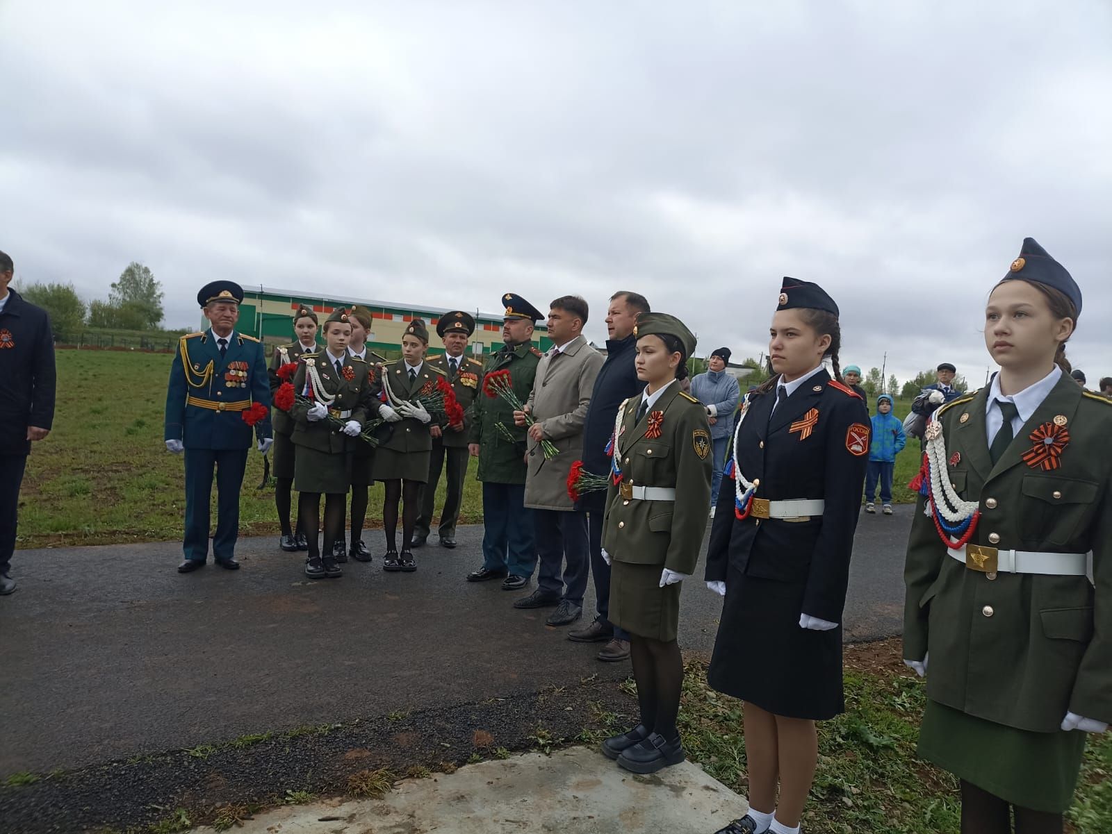 Память, музыка и единство: В Кукморе прошли торжества в честь 80-летия Победы (фоторепортаж)