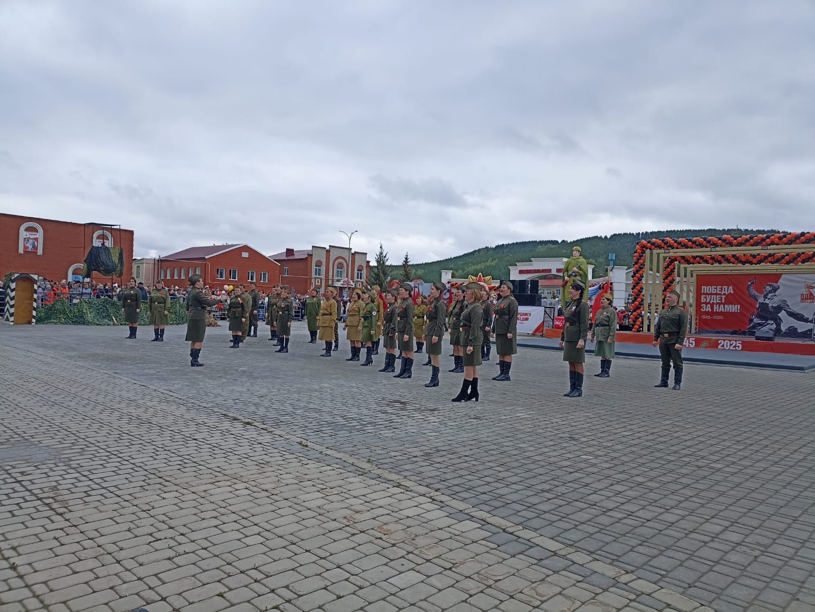 Память, музыка и единство: В Кукморе прошли торжества в честь 80-летия Победы (фоторепортаж)
