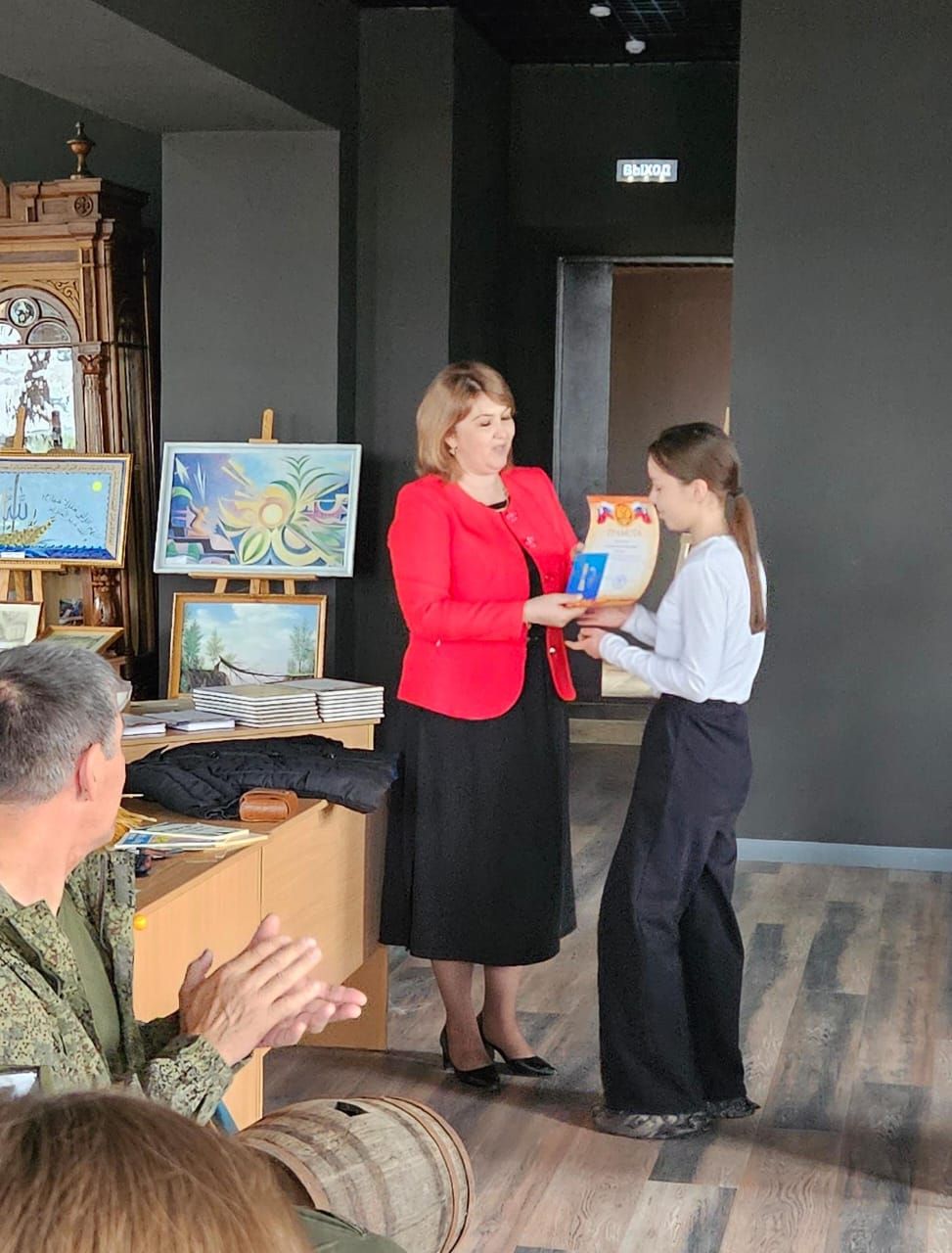 В Кукморском краеведческом музее подвели итоги конкурса «Воевали наши деды» и акции «Дни дарений»