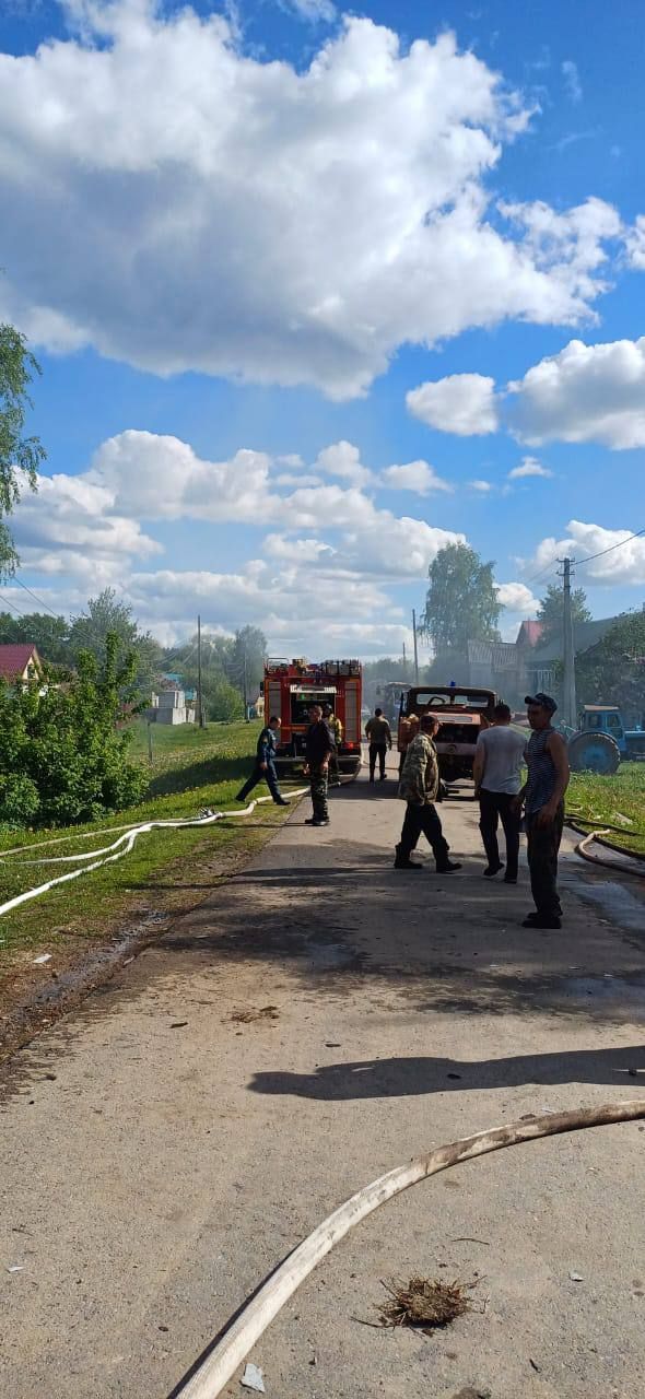 Кукмара районында кеше яшәми торган йорт янып беткән