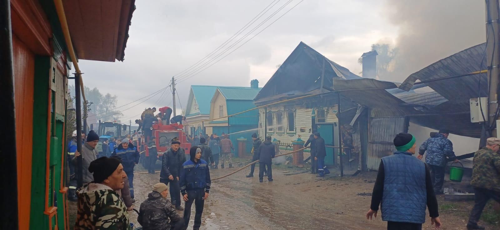 В Кукморском районе огонь уничтожил дом