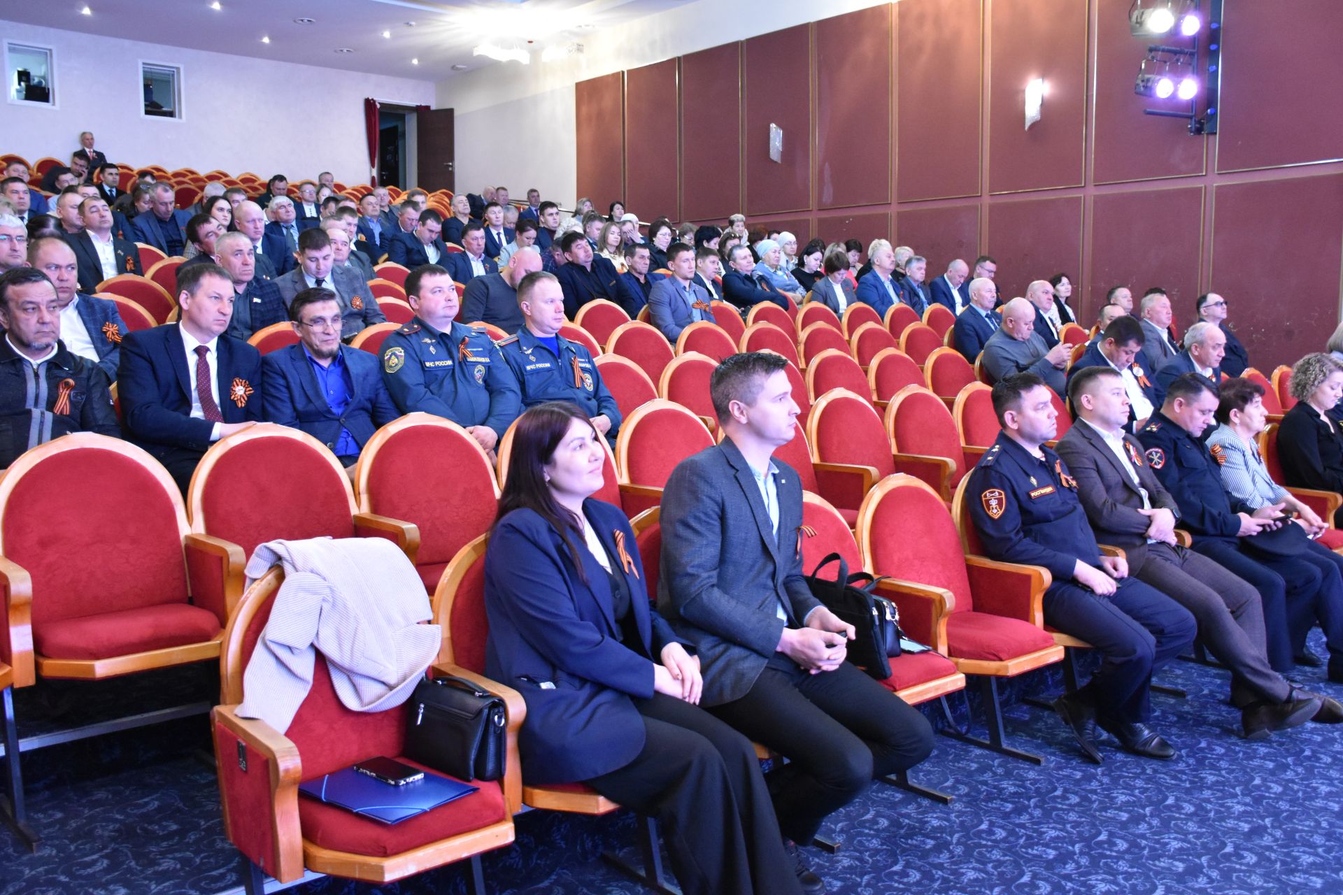 В районном Доме культуры прошло расширенное заседание с участием глав сельский поселений, руководителей предприятий и организаций