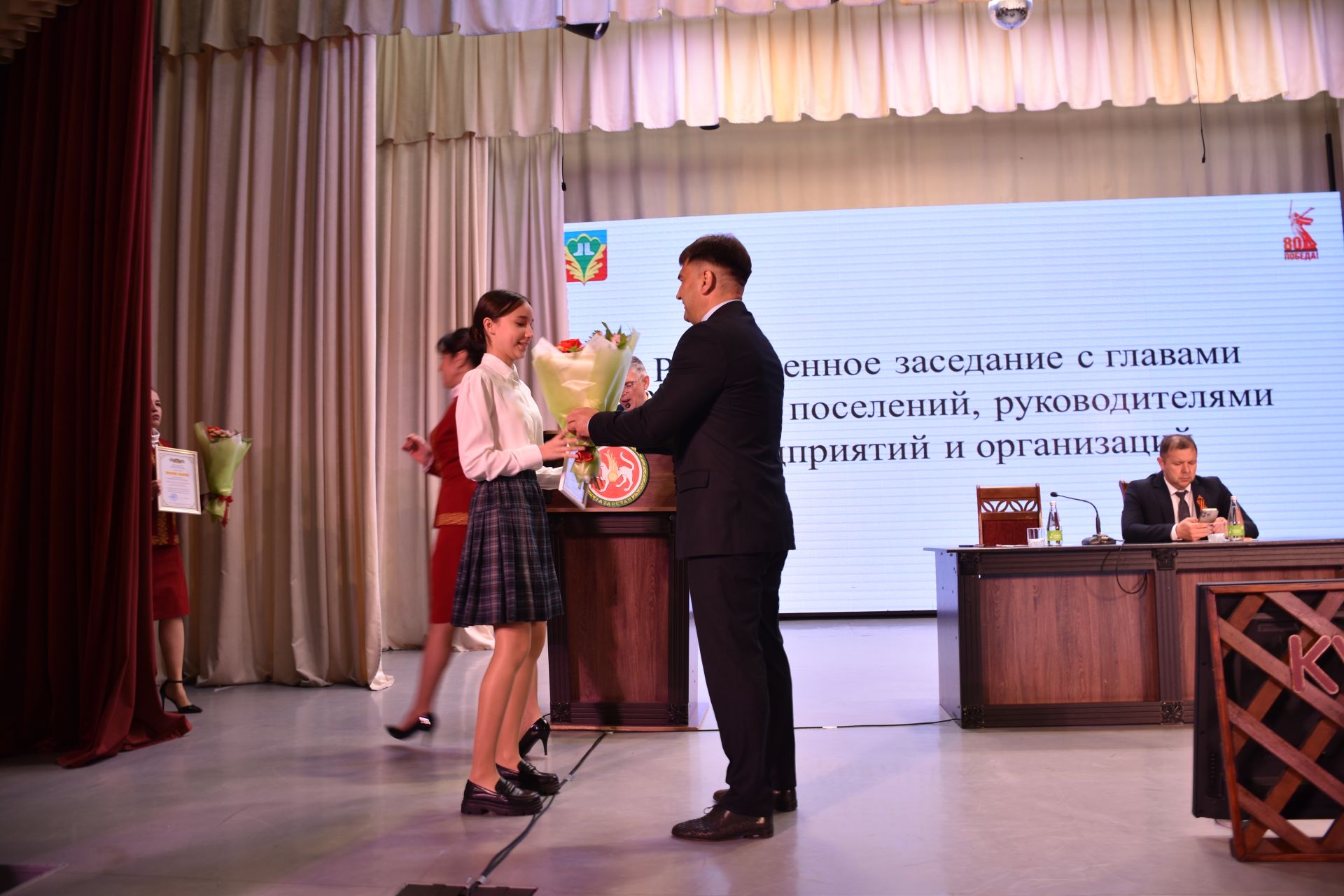 В районном Доме культуры прошло расширенное заседание с участием глав сельский поселений, руководителей предприятий и организаций