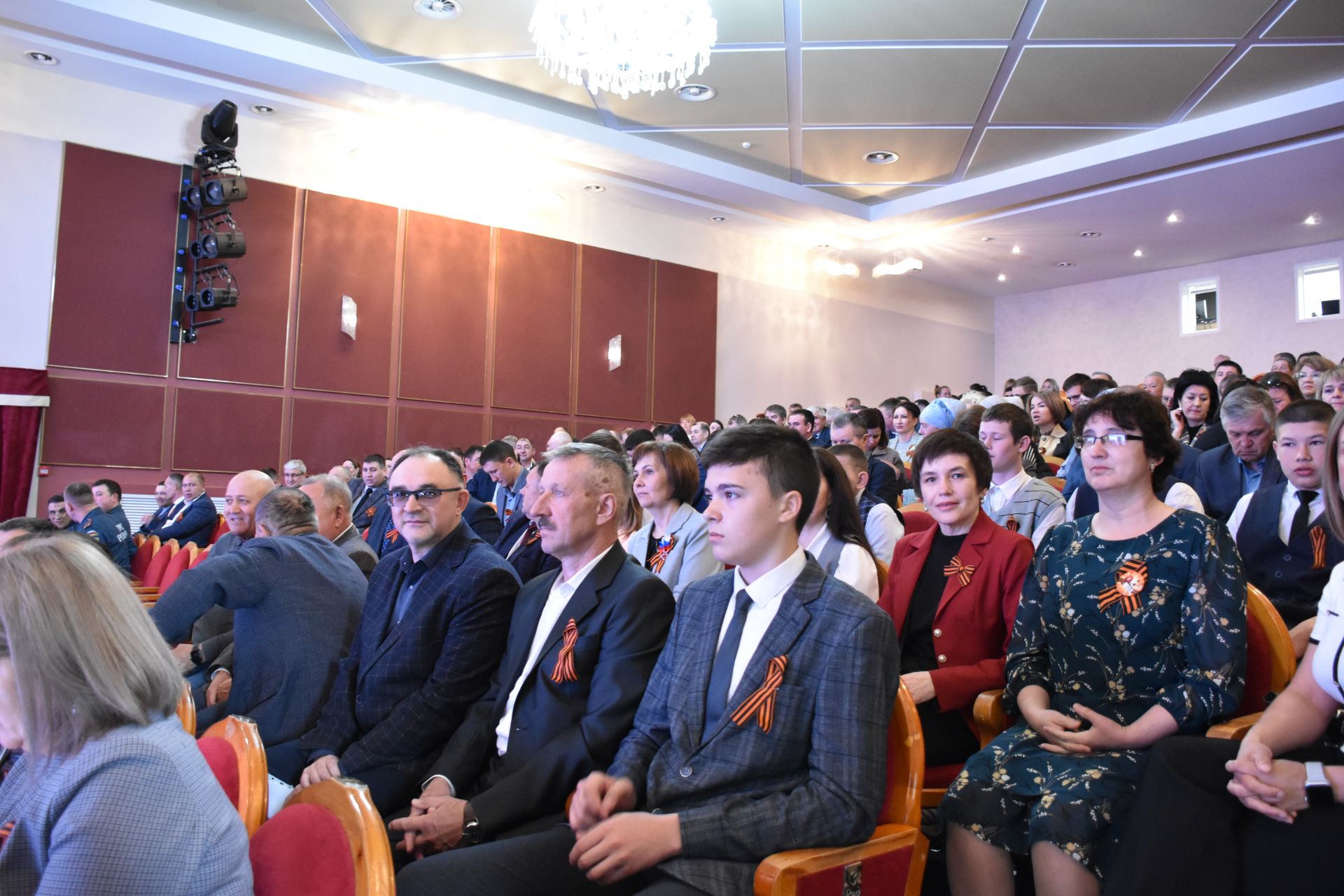 В районном Доме культуры прошло расширенное заседание с участием глав сельский поселений, руководителей предприятий и организаций