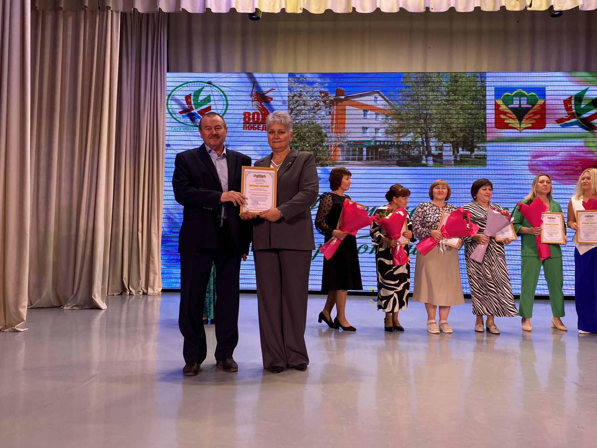 Кукмарада медицина хезмәткәрләре һөнәри бәйрәмнәрен билгеләп үтте
