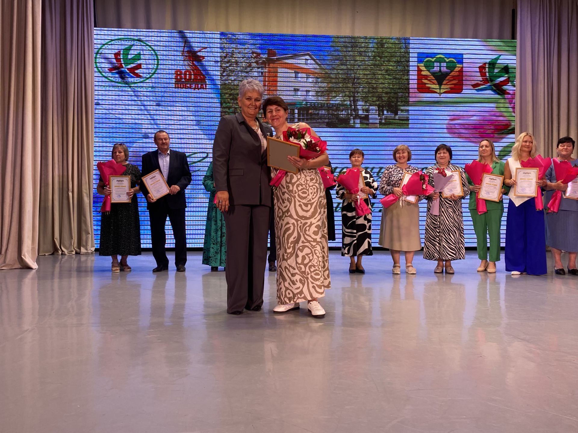 Кукмарада медицина хезмәткәрләре һөнәри бәйрәмнәрен билгеләп үтте
