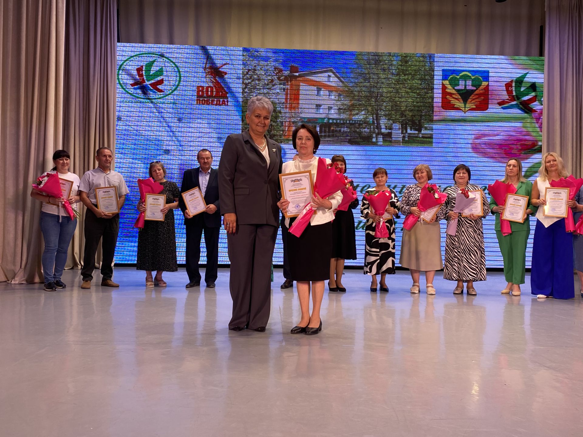 Кукмарада медицина хезмәткәрләре һөнәри бәйрәмнәрен билгеләп үтте