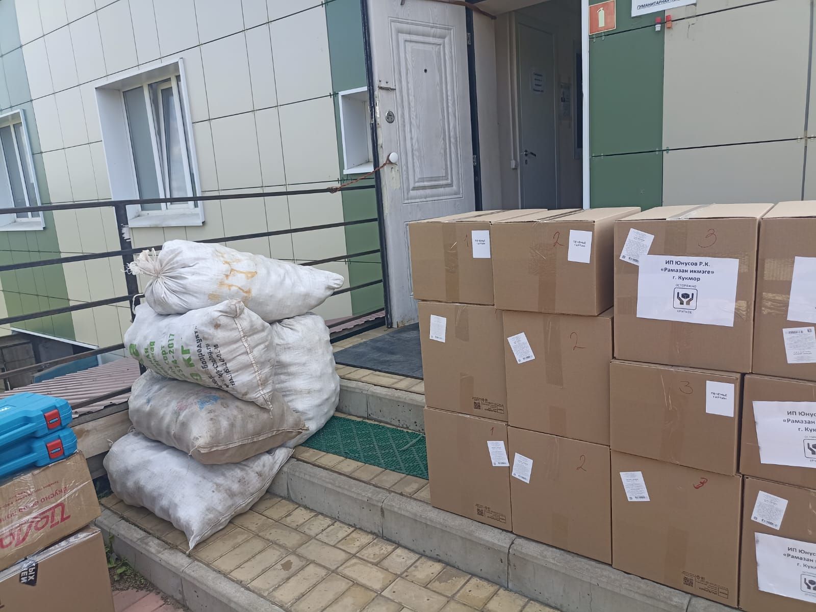 Из Кукмора в зону СВО отправится грузовик с гуманитарной помощью