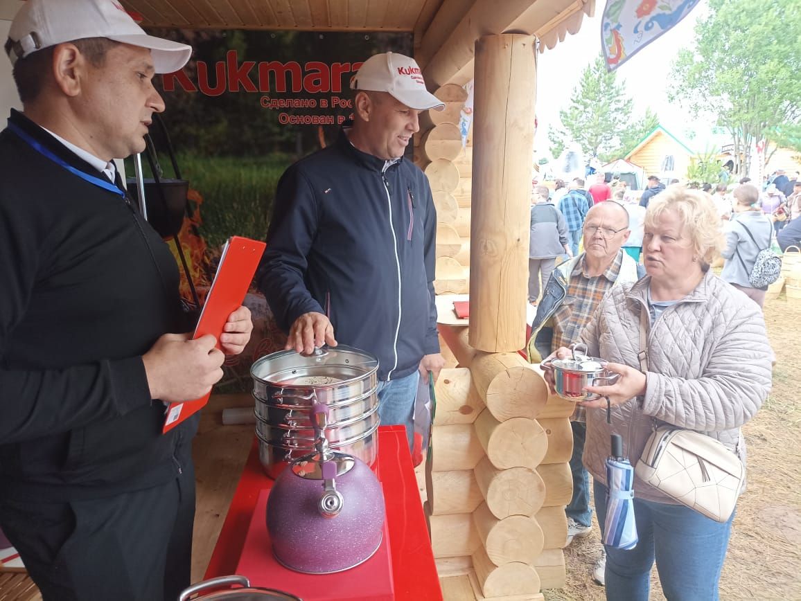Бөтенроссия авыл Сабантуенда Татарстан ишегалдын Кукмара районы тәкъдим итте