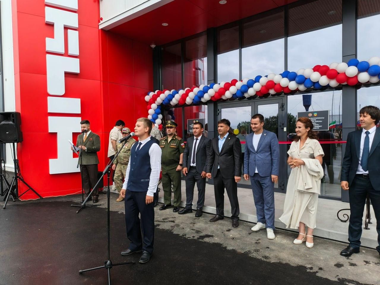 Ринат Садыков открыл молодежный центр «Ялкын» в Большом Кукморе
