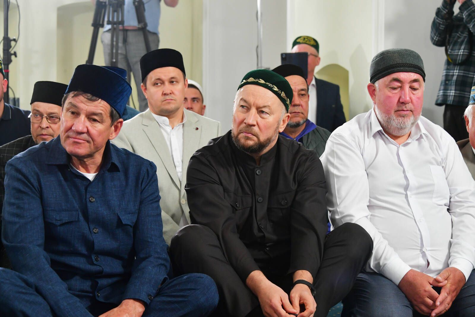 Минниханов принял участие в гает-намазе в возрожденной мечети села Маскара