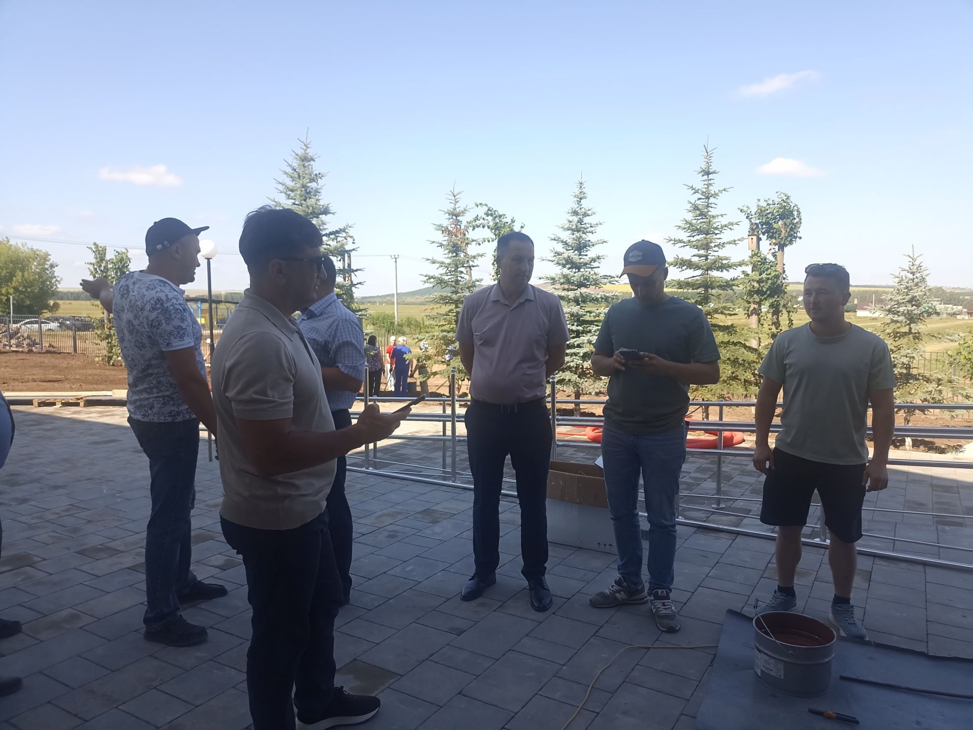 Кукмара районы башлыгы Сергей Димитриев төзелеш мәйданчыкларында булып кайтты