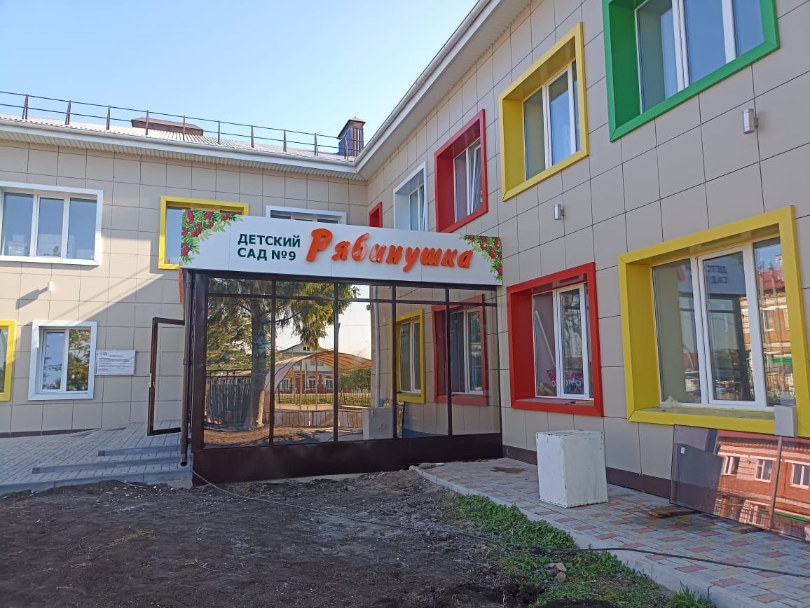 Кукмара районы башлыгы Сергей Димитриев төзелеш мәйданчыкларында булып кайтты