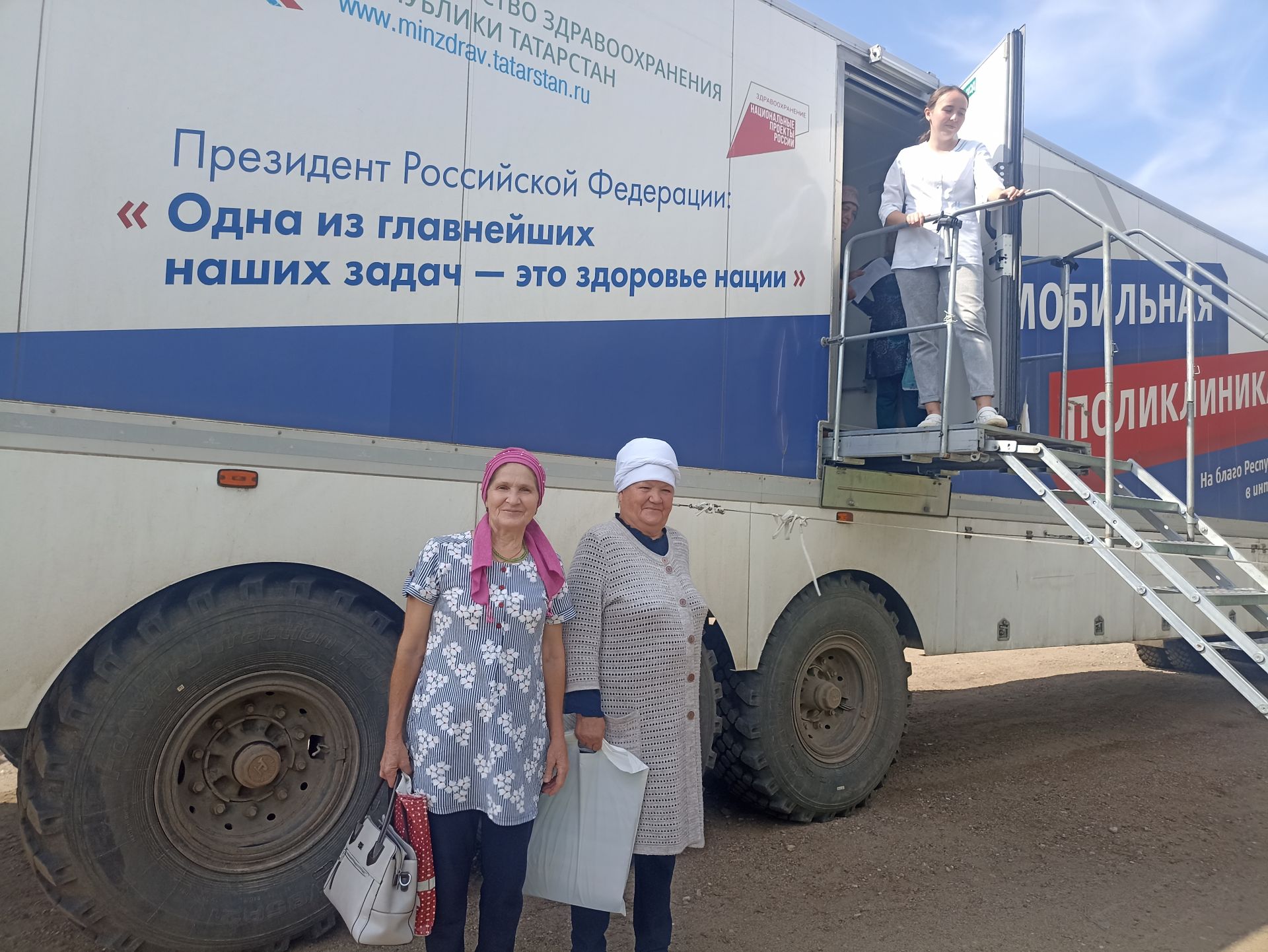 Түбән Өскебаш авыл җирлегенә тәгәрмәчле поликлиника килде