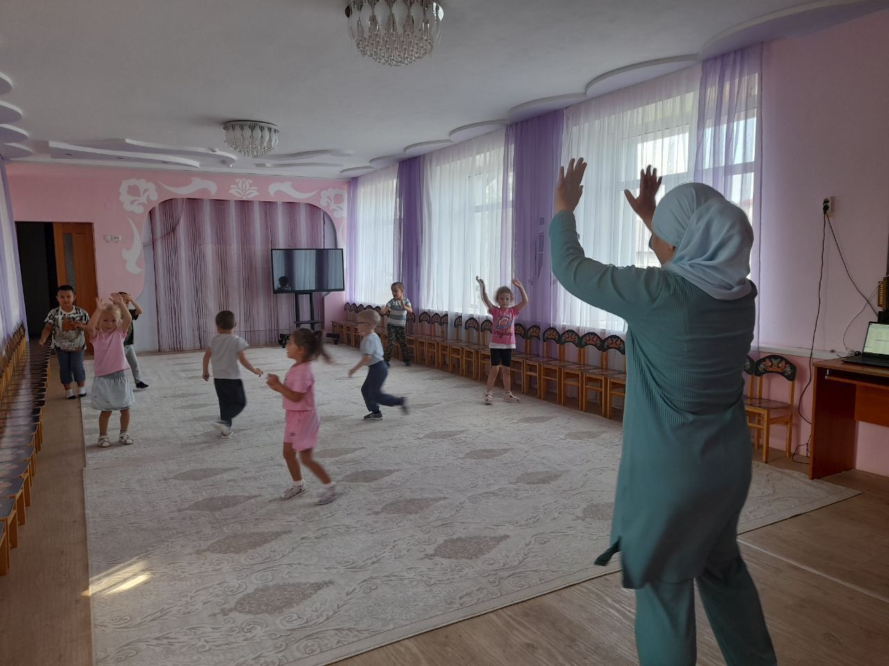 В Кукморе ведется активная подготовка к учебному году