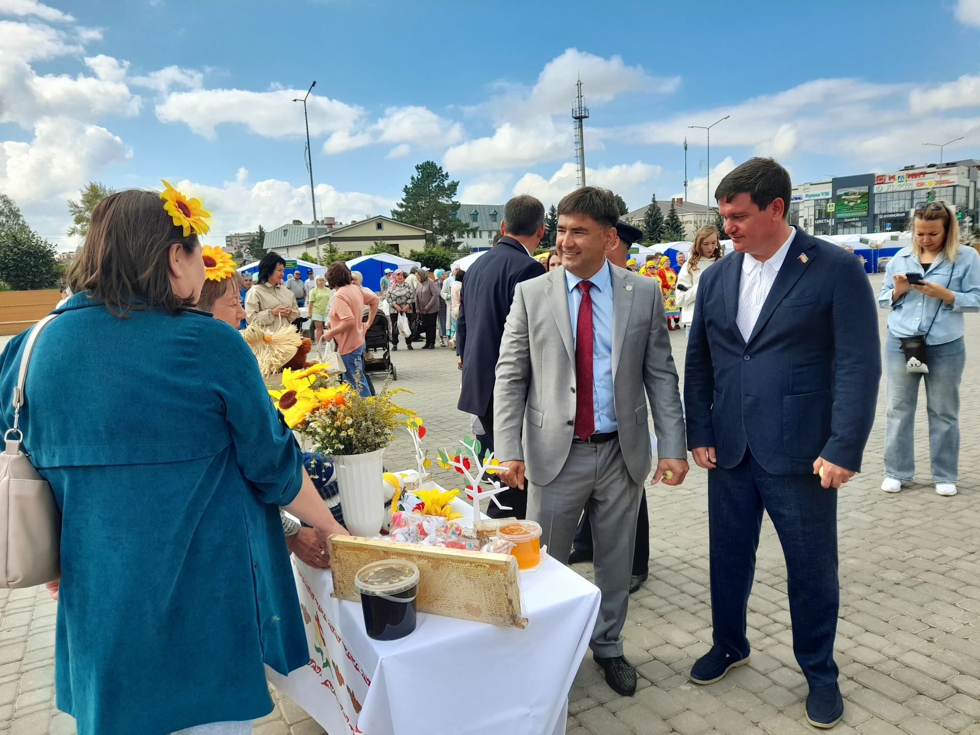В Кукморе прошел районный праздник русской культуры трех спасов: яблочный, медовый и ореховый