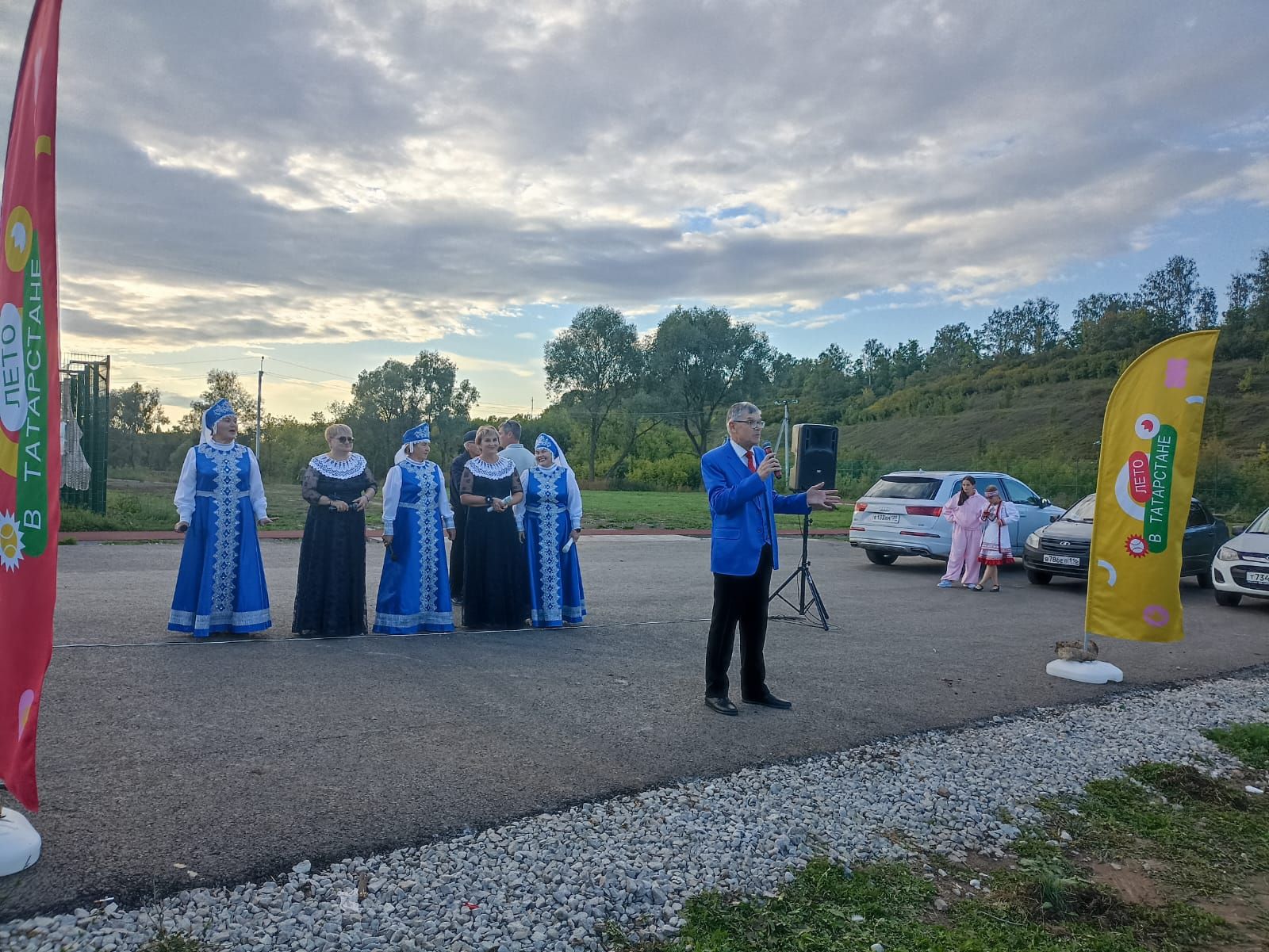 Туеш стадионында «Кичке уен» гөрләде