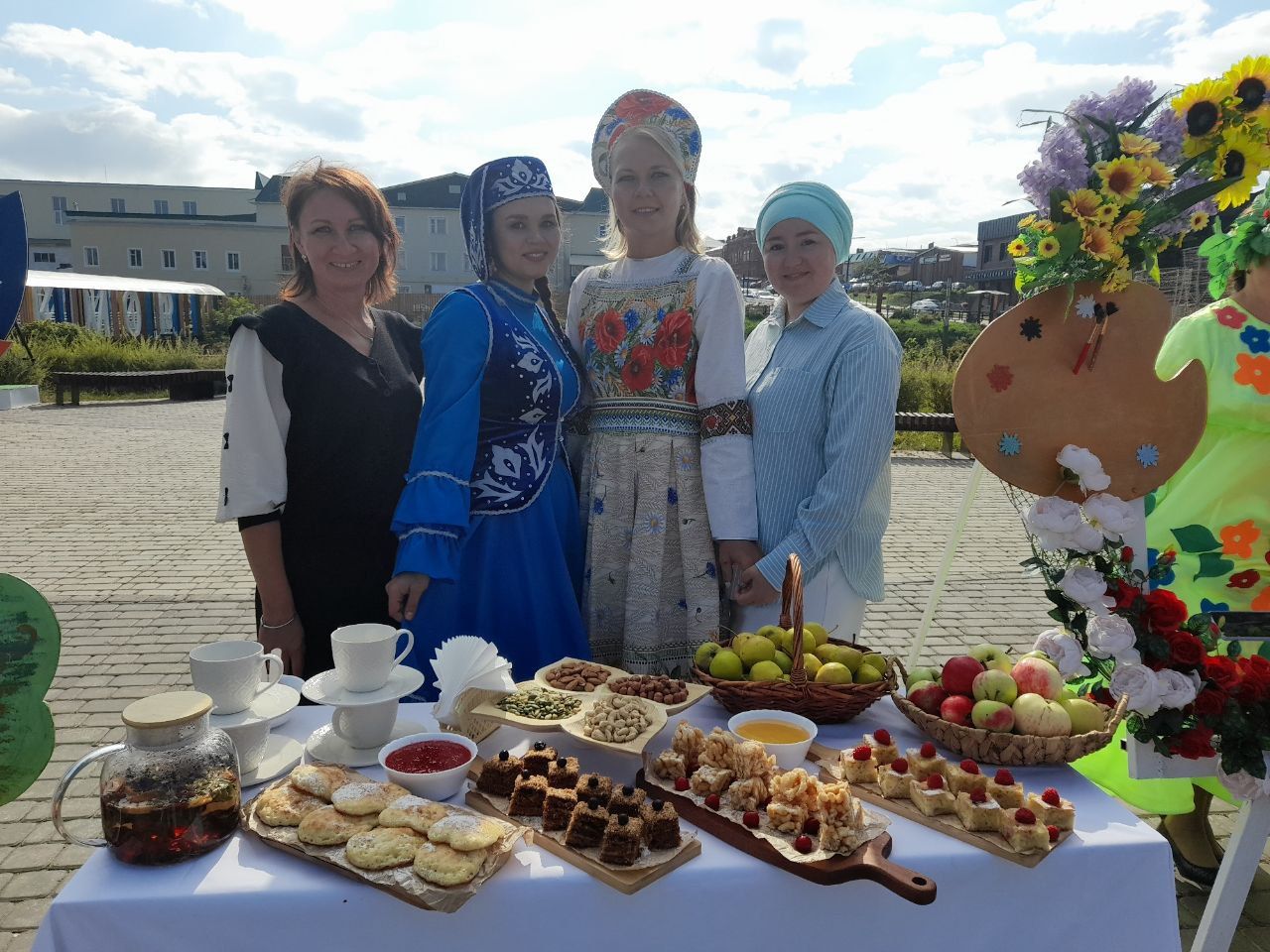 В Кукморе прошел районный праздник русской культуры трех спасов: яблочный, медовый и ореховый