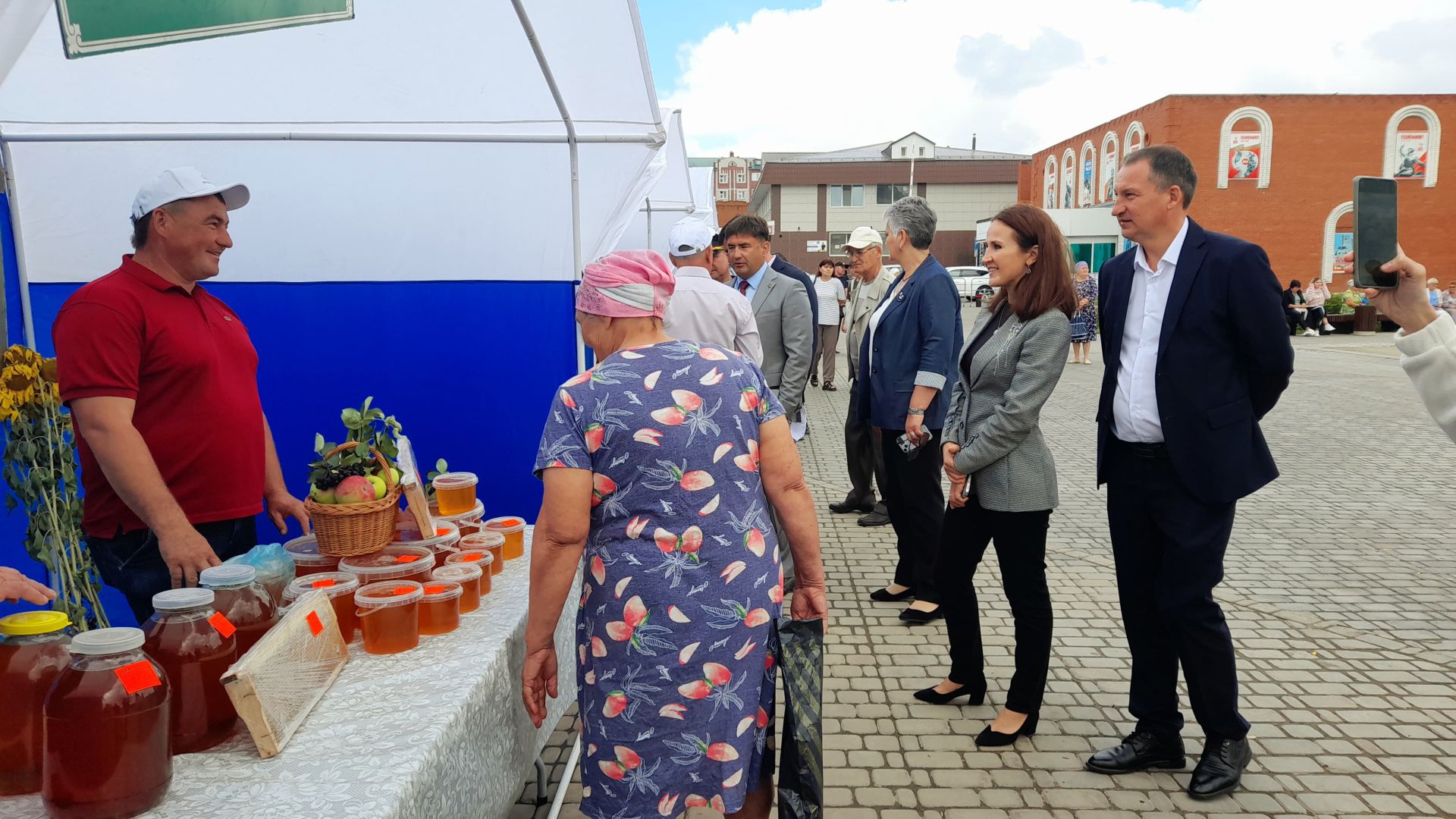 В Кукморе прошел районный праздник русской культуры трех спасов: яблочный, медовый и ореховый