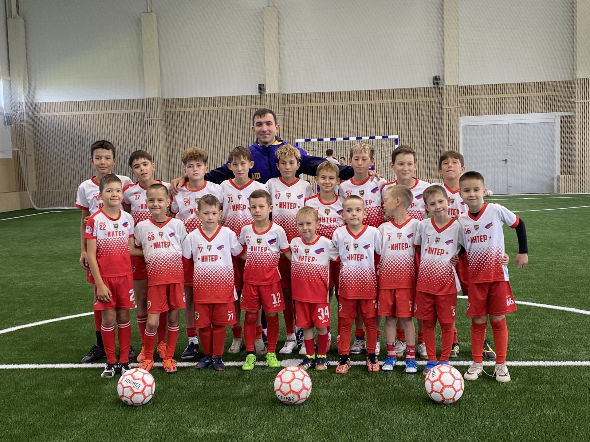 Спортка яңа сулыш:  Кукмарада  ачык футбол манежы кулланышка тапшырылды