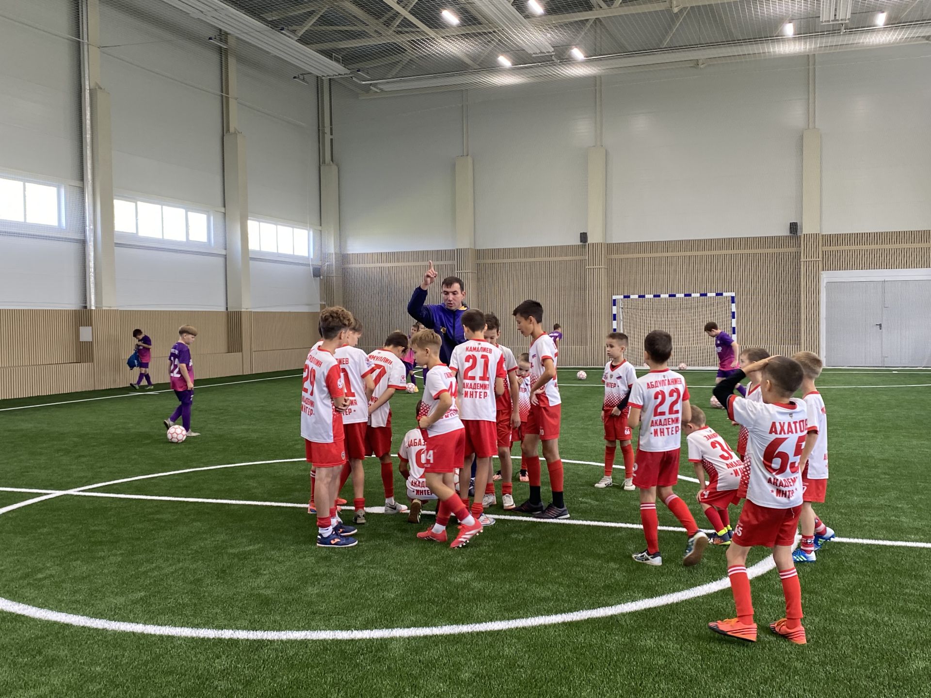 Спортка яңа сулыш:  Кукмарада  ачык футбол манежы кулланышка тапшырылды