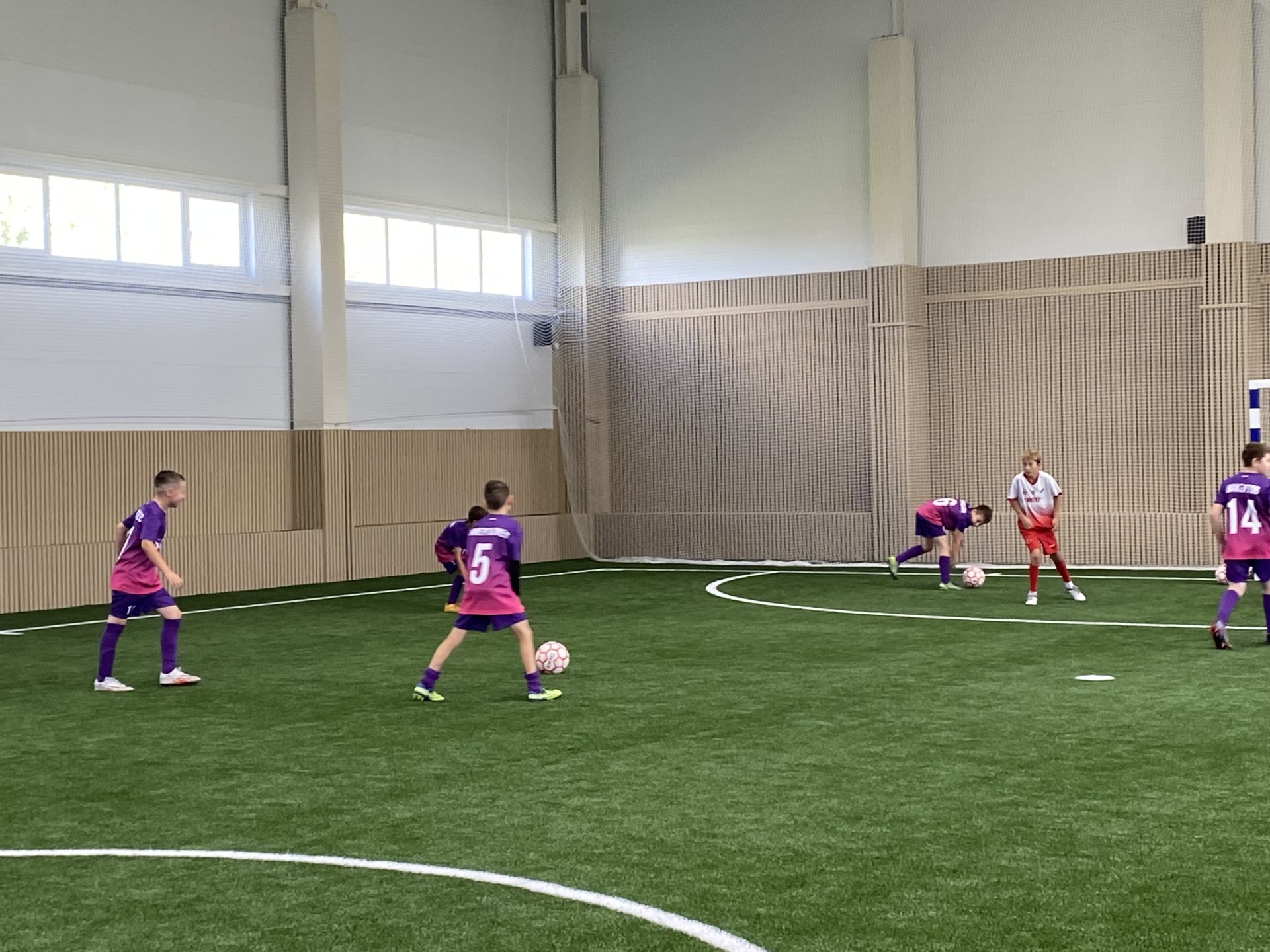 Спортка яңа сулыш:  Кукмарада  ачык футбол манежы кулланышка тапшырылды