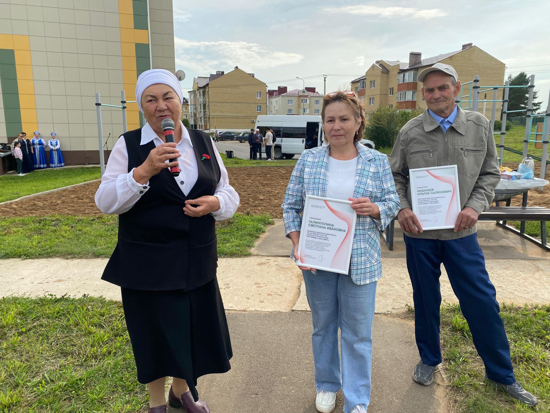 Гафиятуллин урамында «Дус күршеләр» дигән  ишегалды бәйрәме узды
