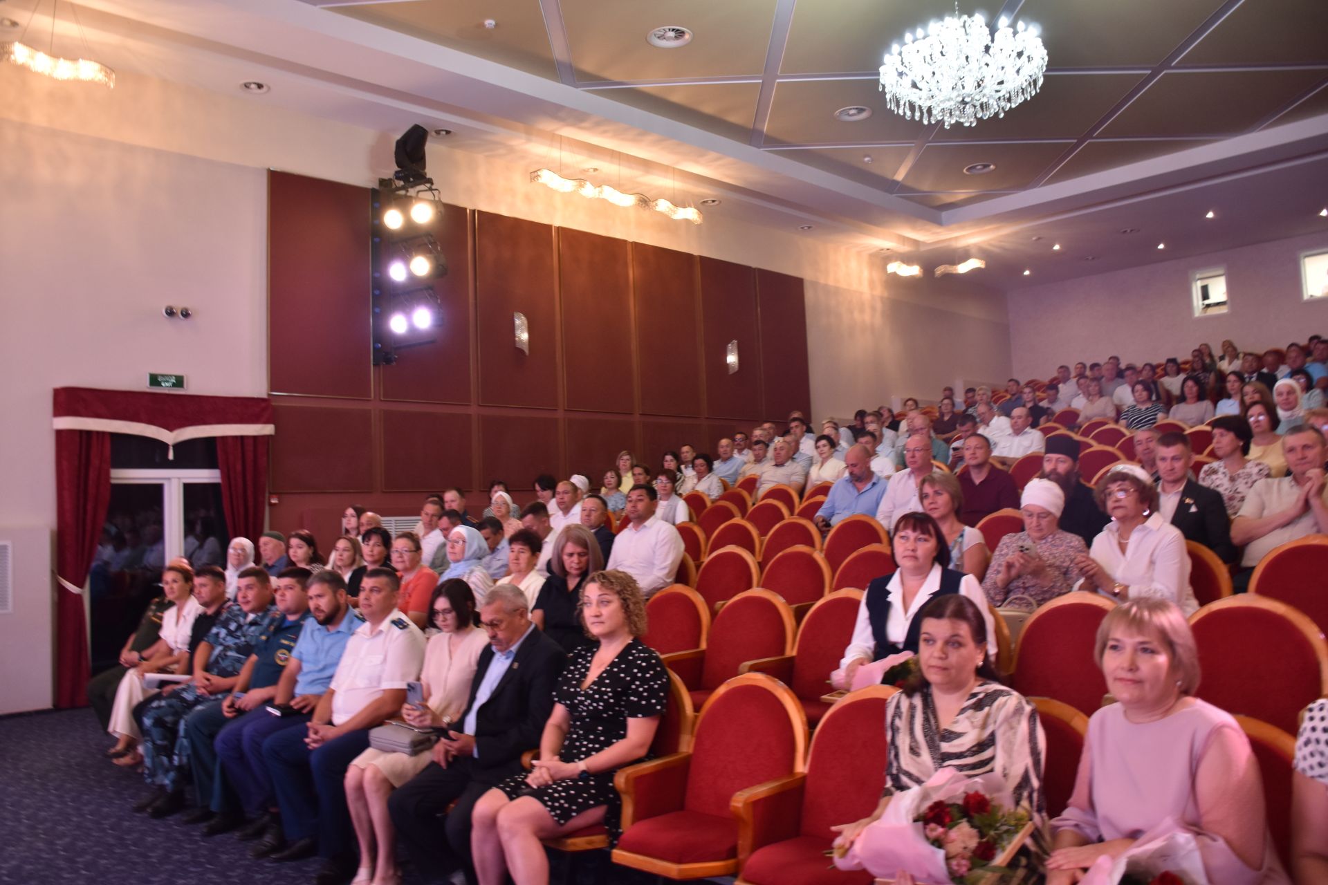 Жителей Кукморского района наградили на расширенной планерке