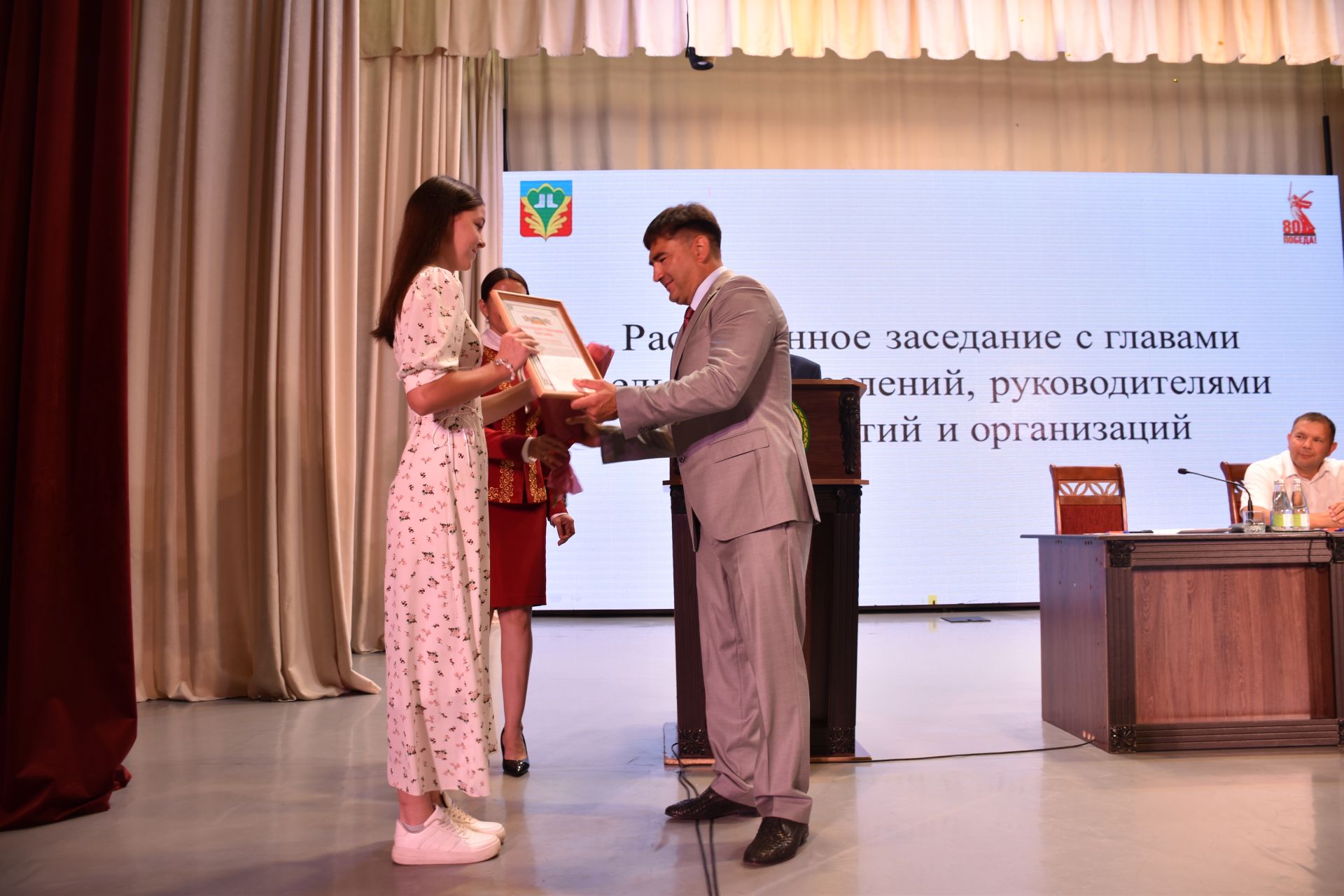 Жителей Кукморского района наградили на расширенной планерке