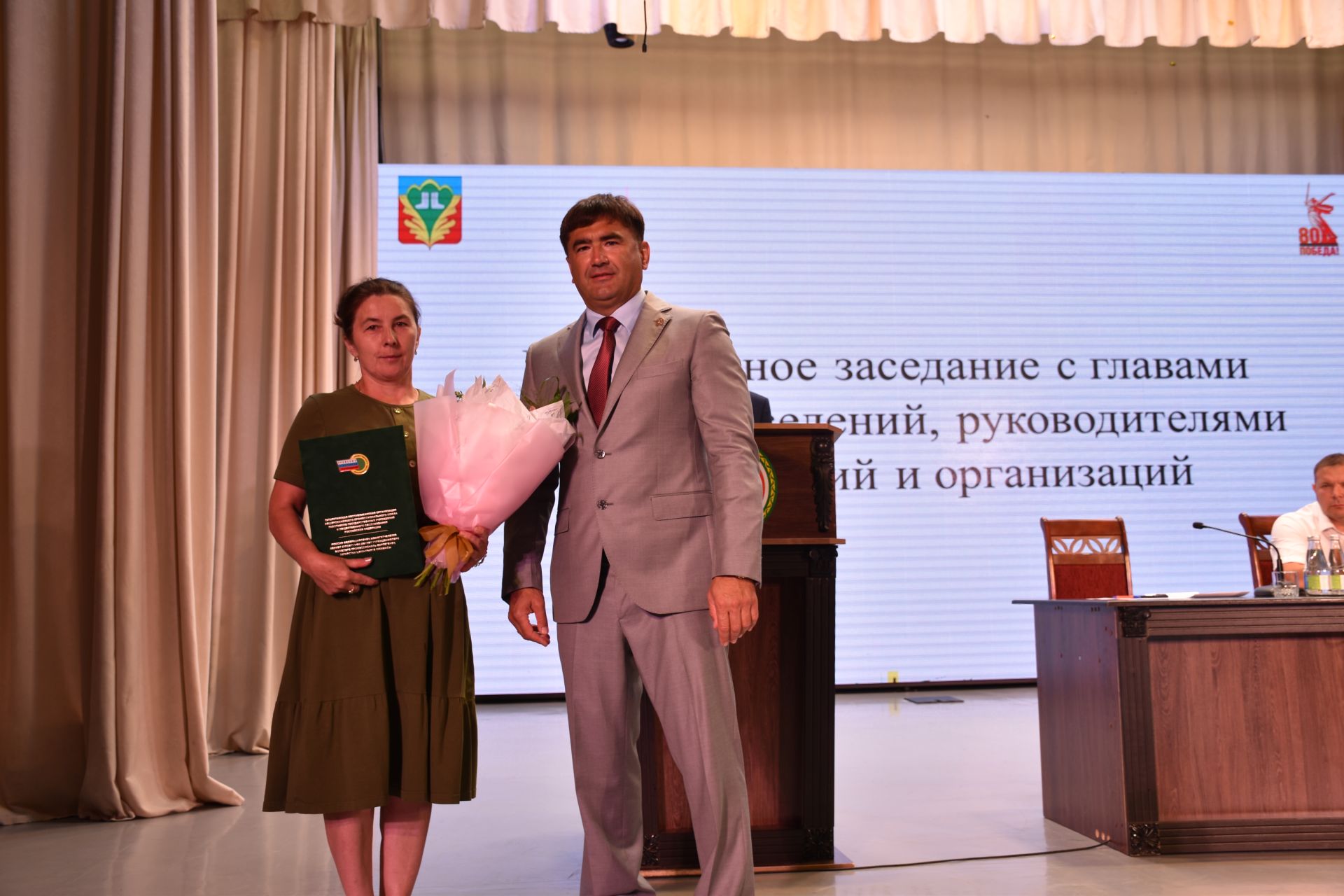 Жителей Кукморского района наградили на расширенной планерке