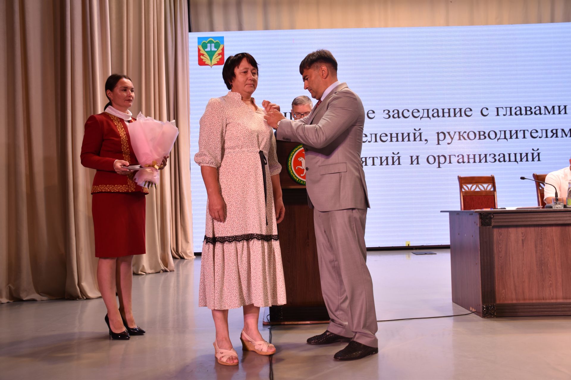 Жителей Кукморского района наградили на расширенной планерке