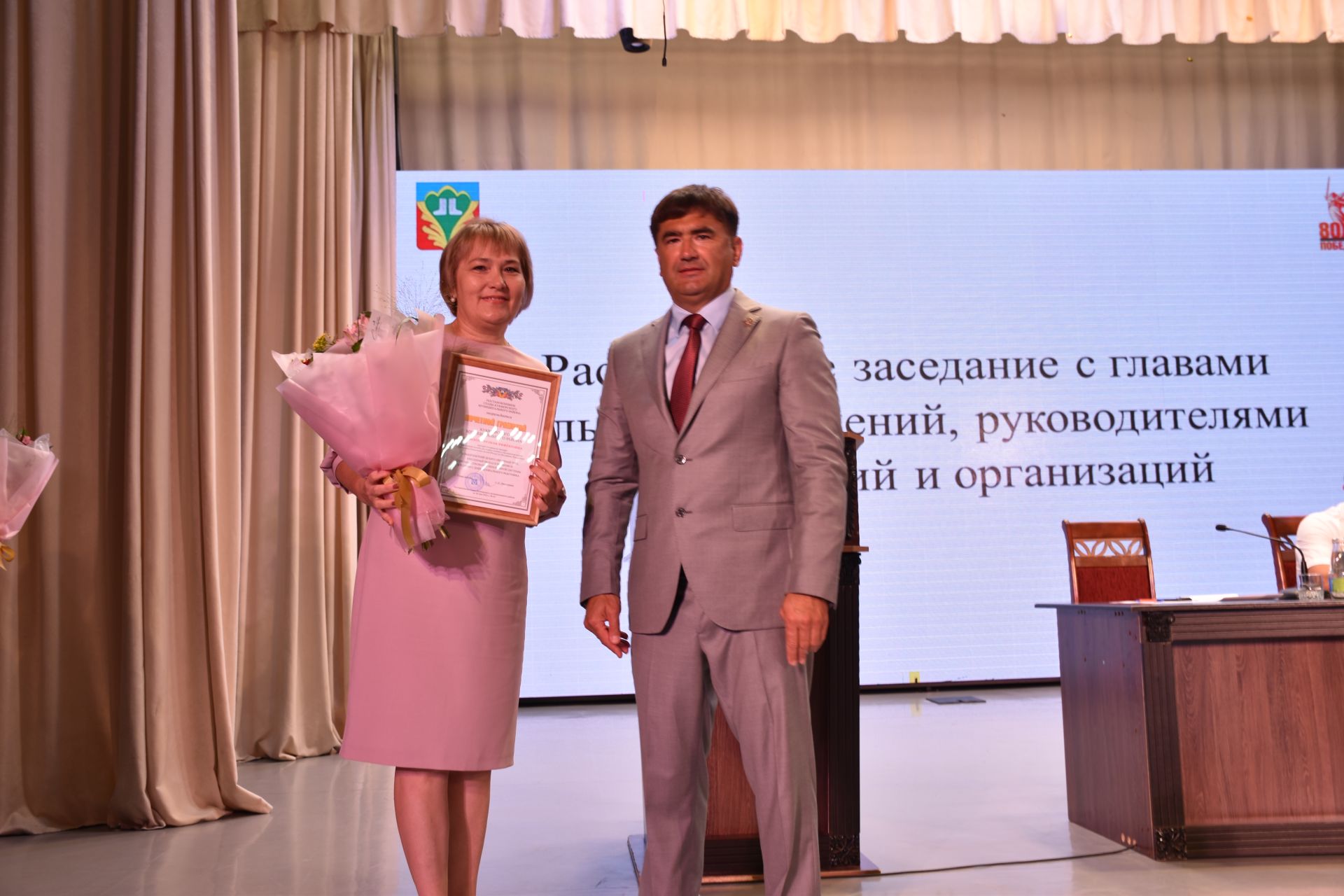 Жителей Кукморского района наградили на расширенной планерке