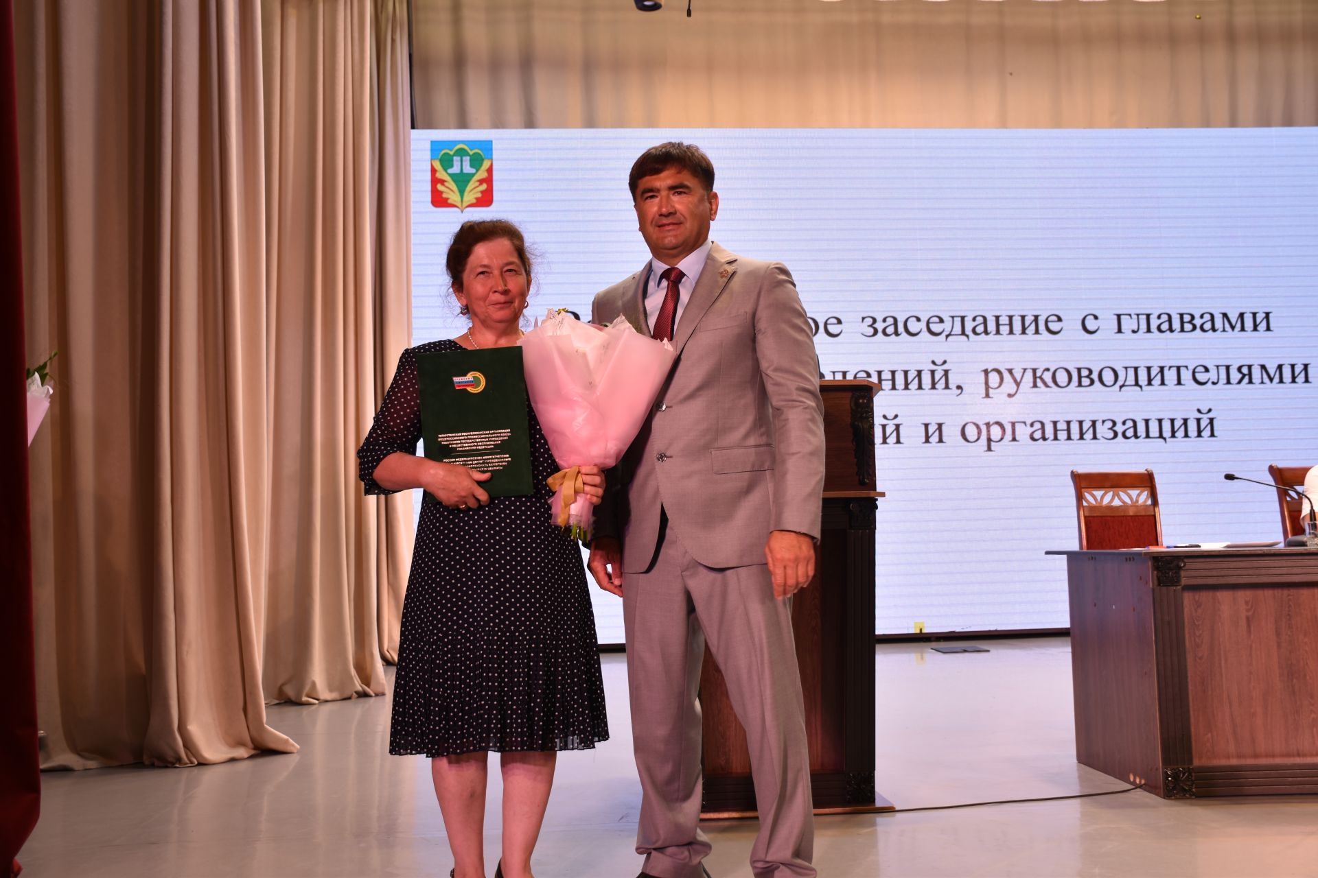 Жителей Кукморского района наградили на расширенной планерке